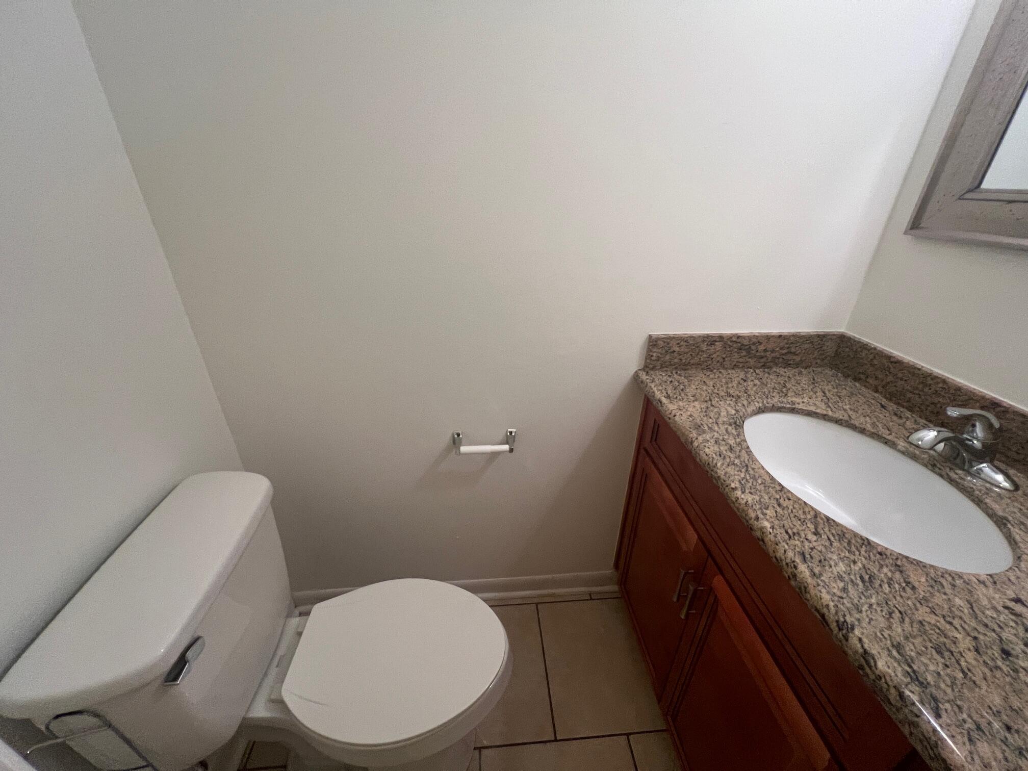 BIENVILLE SQUARE T/H - Residential Lease