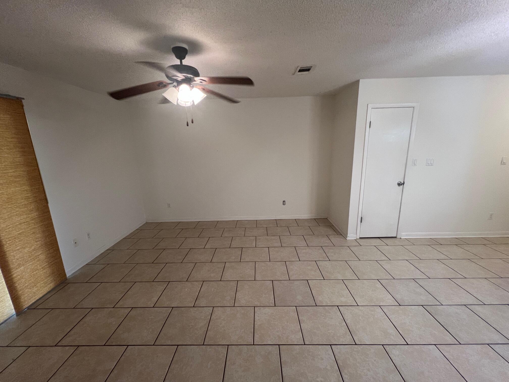 BIENVILLE SQUARE T/H - Residential Lease