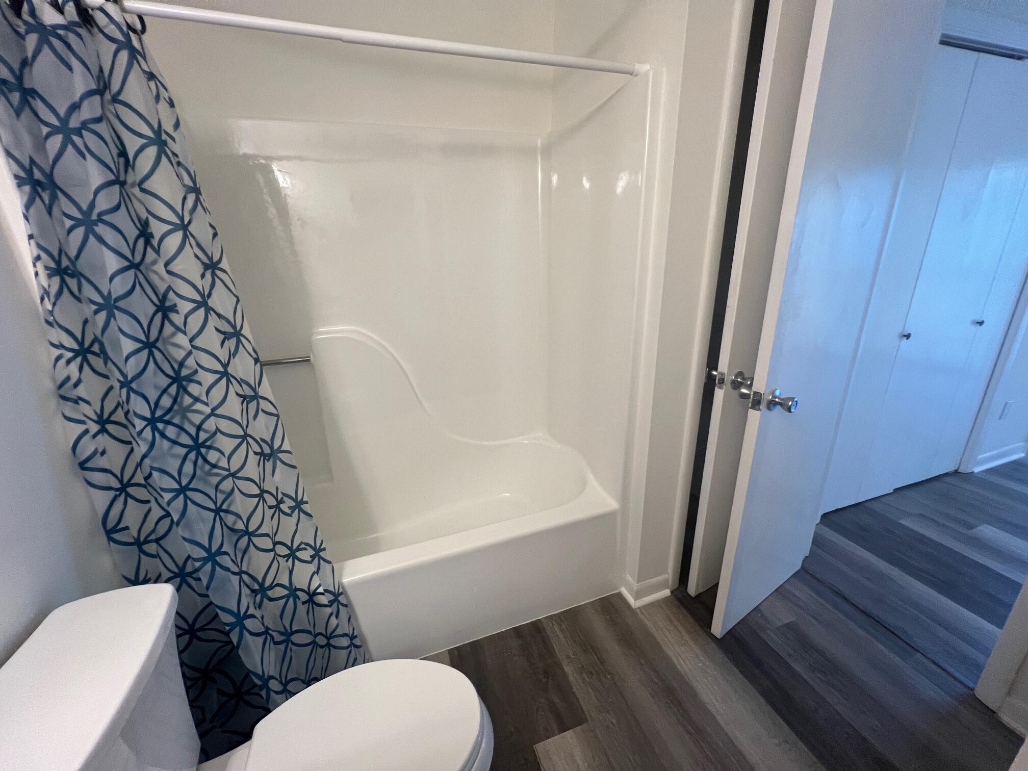 BIENVILLE SQUARE T/H - Residential Lease