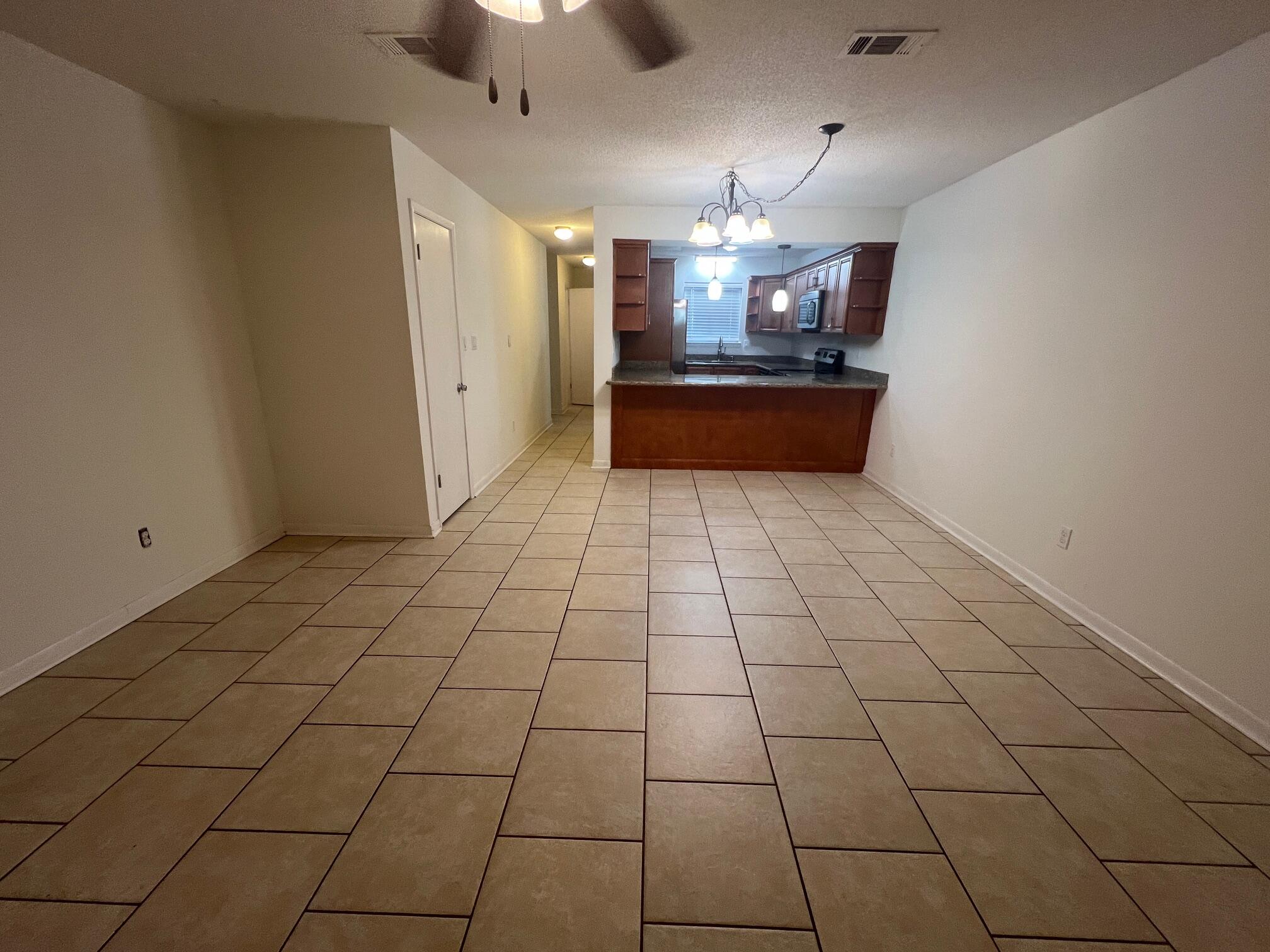 BIENVILLE SQUARE T/H - Residential Lease