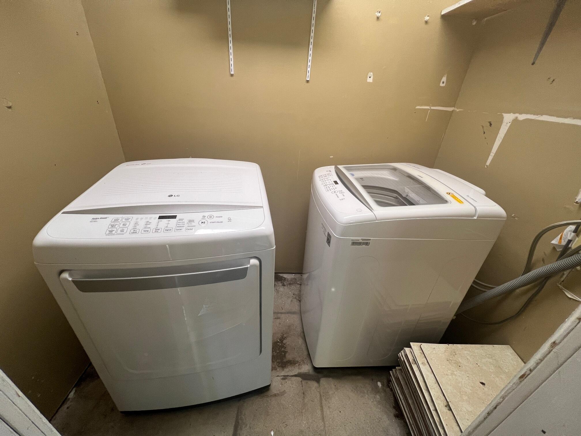 BIENVILLE SQUARE T/H - Residential Lease