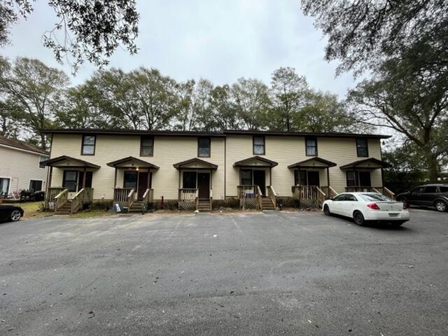 10 unit apartment complex centrally located in Niceville close to Restaurants, Shopping and Eglin AFB. The apartments are in 2 separate buildings - one building has 6 units, one building has 4 units. 8 of the 2 story apartments are 2 bedroom 1.5 bath units are over 1000 SF each. 2 units are 2 bedroom 1.5 bath approximately 1300 SF each. All units are 2 story with Living room/Dining room/Kitchen and 1/2 bath downstairs and 2 bedrooms and full bath upstairs. The current rents range from $850 - $1175 per month.Tenants pay all utilities (water, sewer, gas, electricity, phone, cable & internet). Each unit has standard Washer & Dryer hook-ups. The current gross rent collected annually is $125,340.