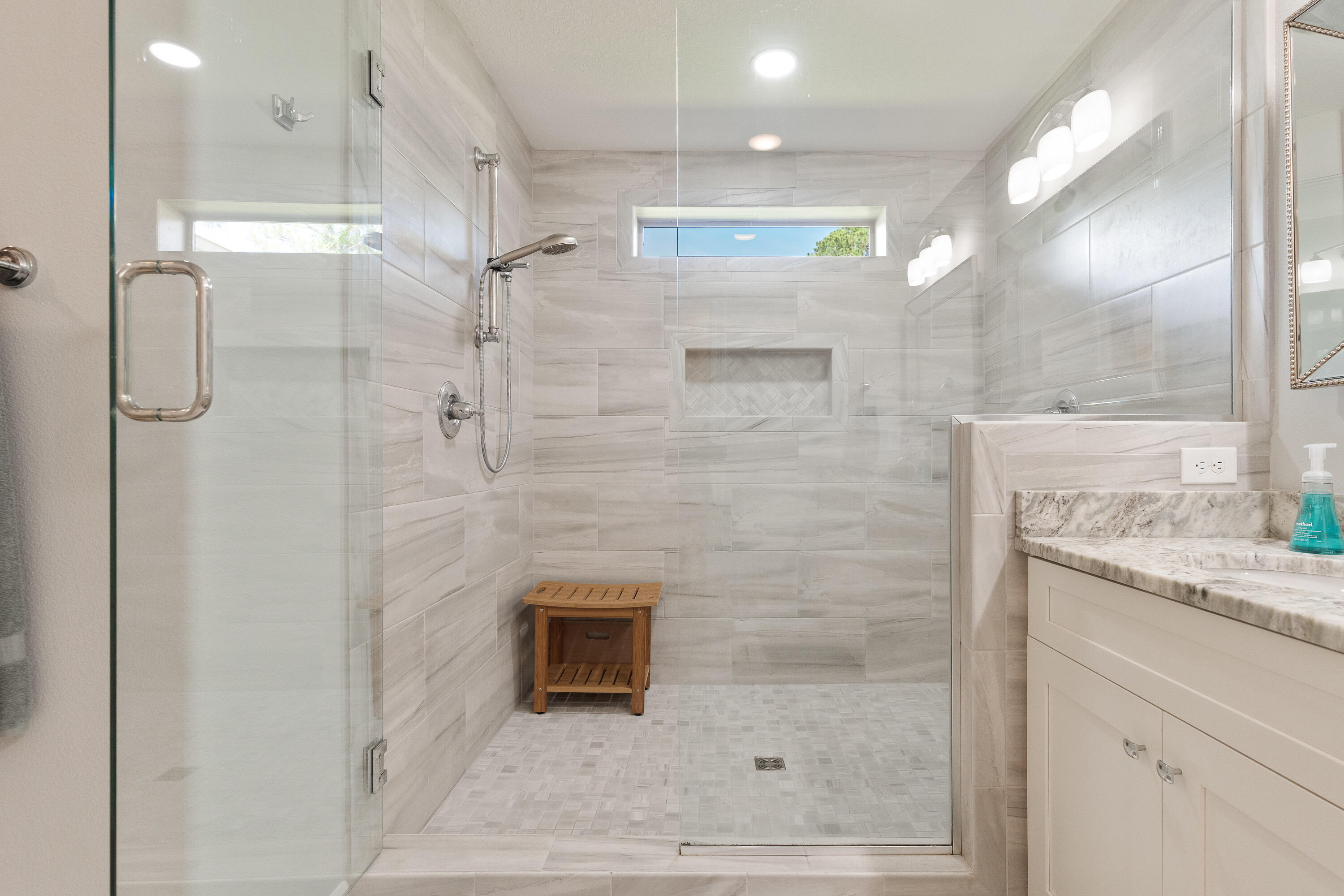SANDY COVE 1ST ADDN - Residential