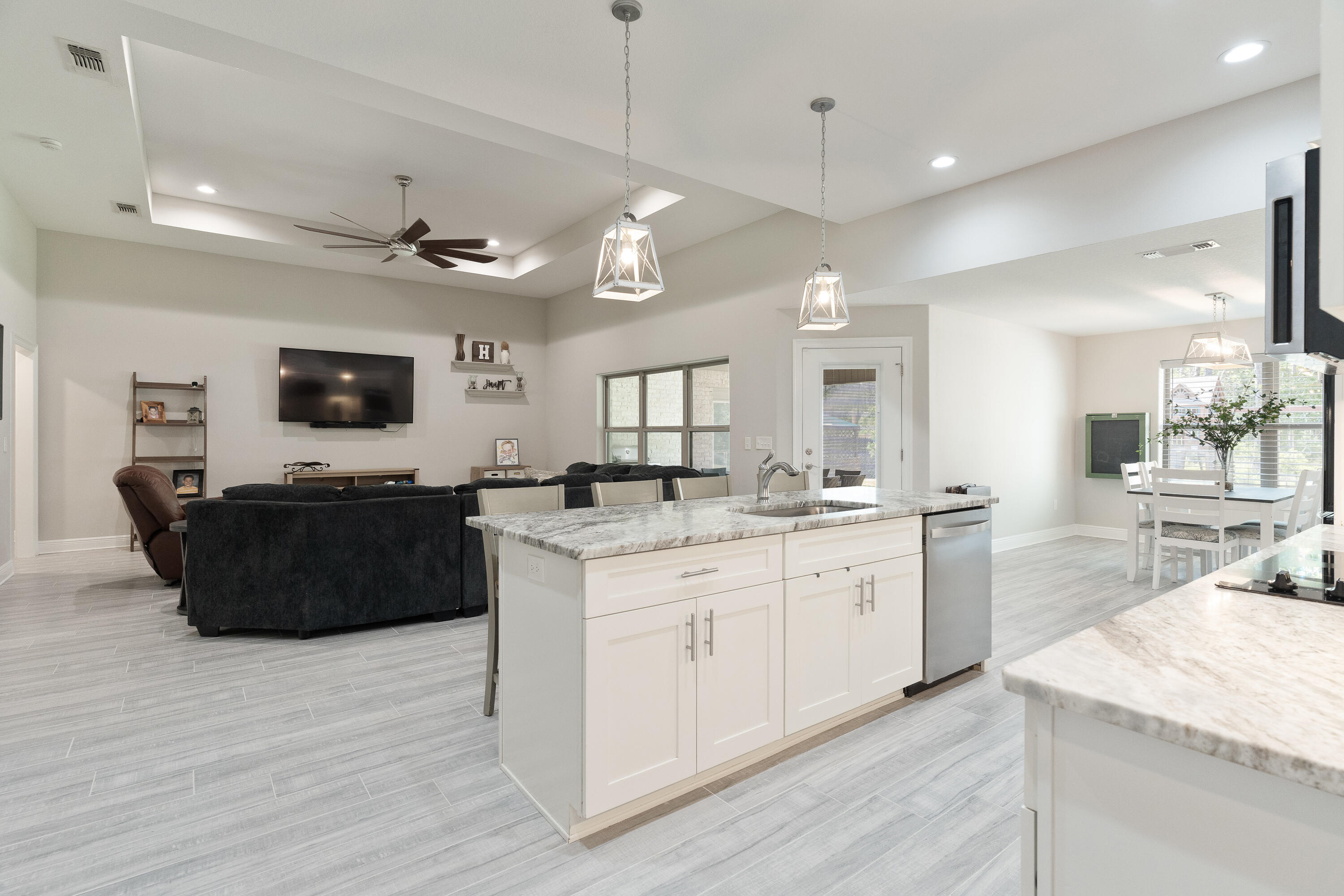 SANDY COVE 1ST ADDN - Residential