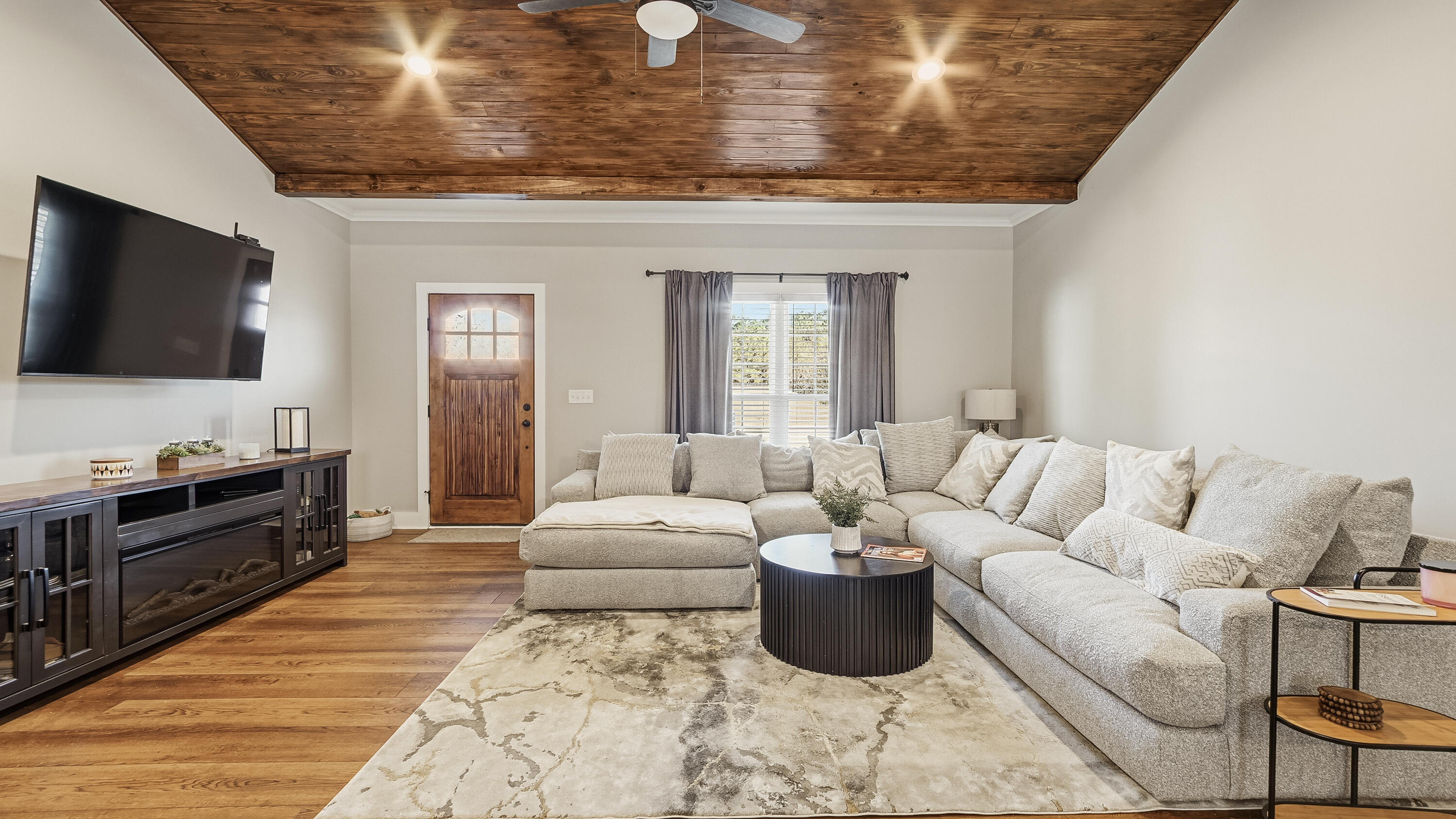 Adams Sub - 1st Add - Residential