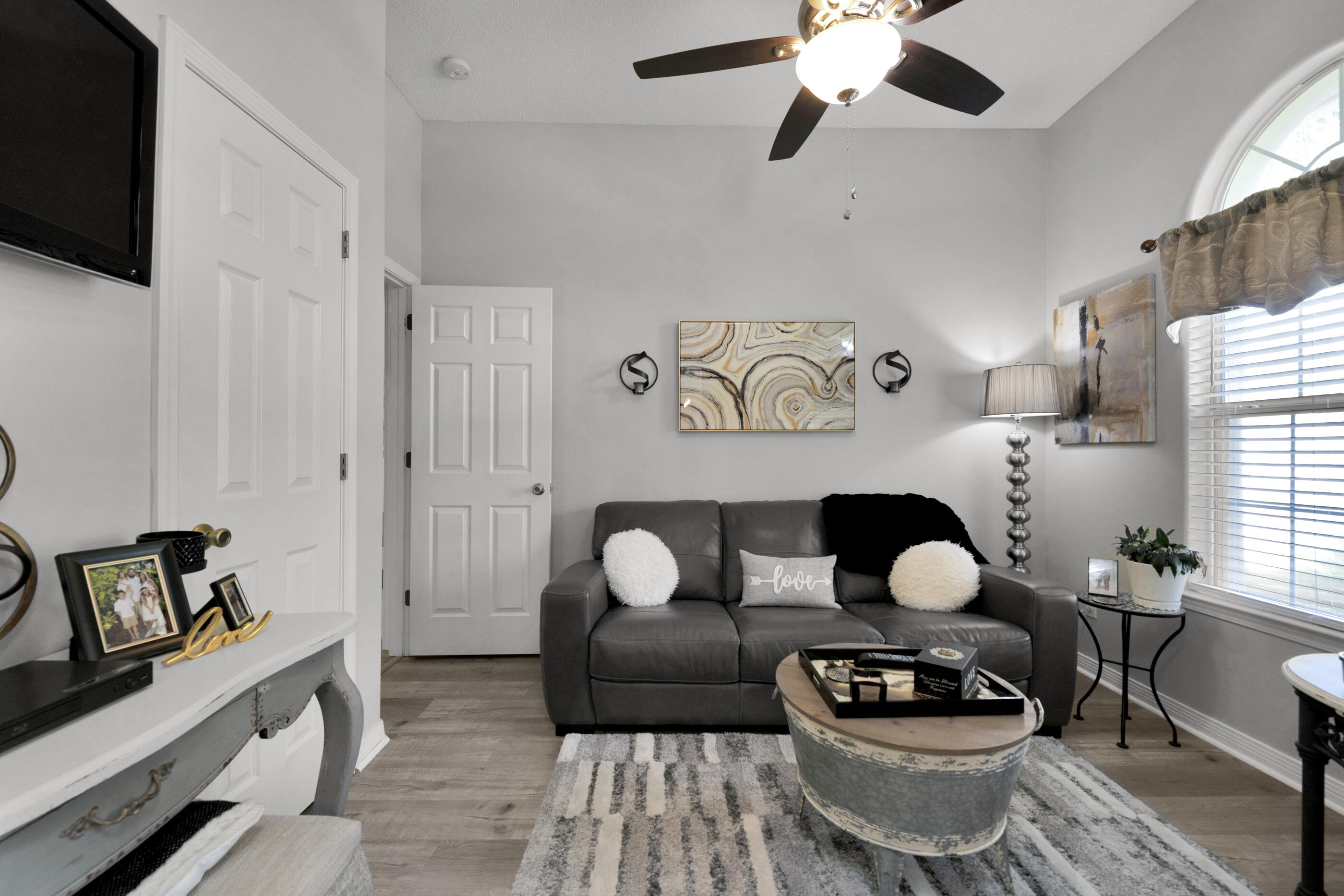 HOLLEY BY THE SEA - Residential