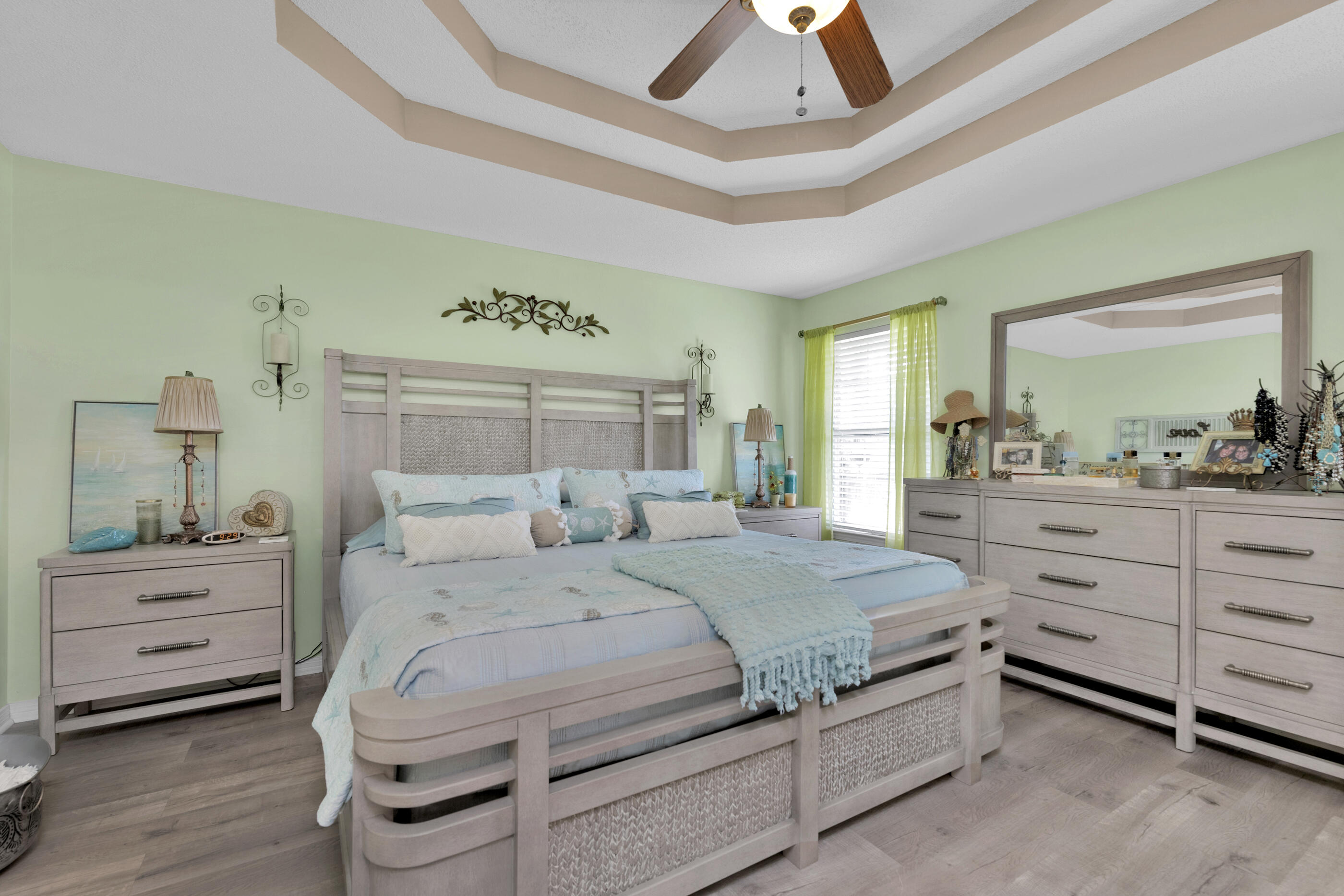 HOLLEY BY THE SEA - Residential