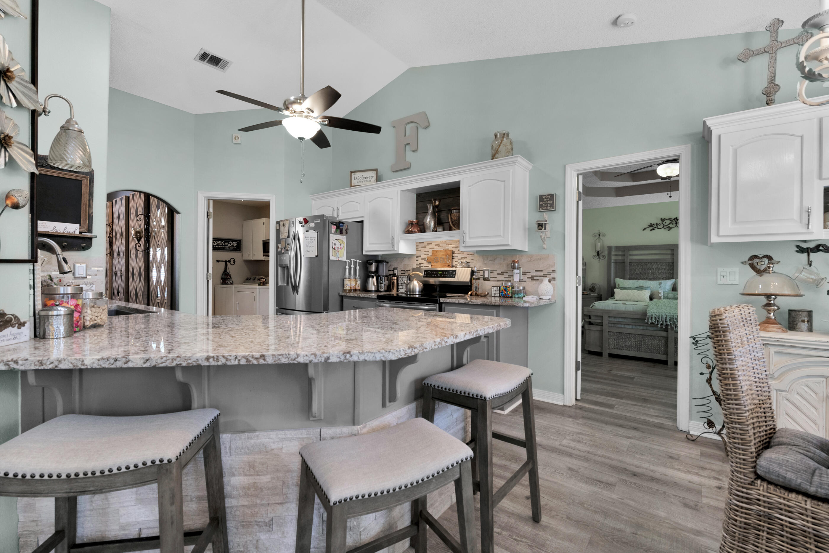 HOLLEY BY THE SEA - Residential