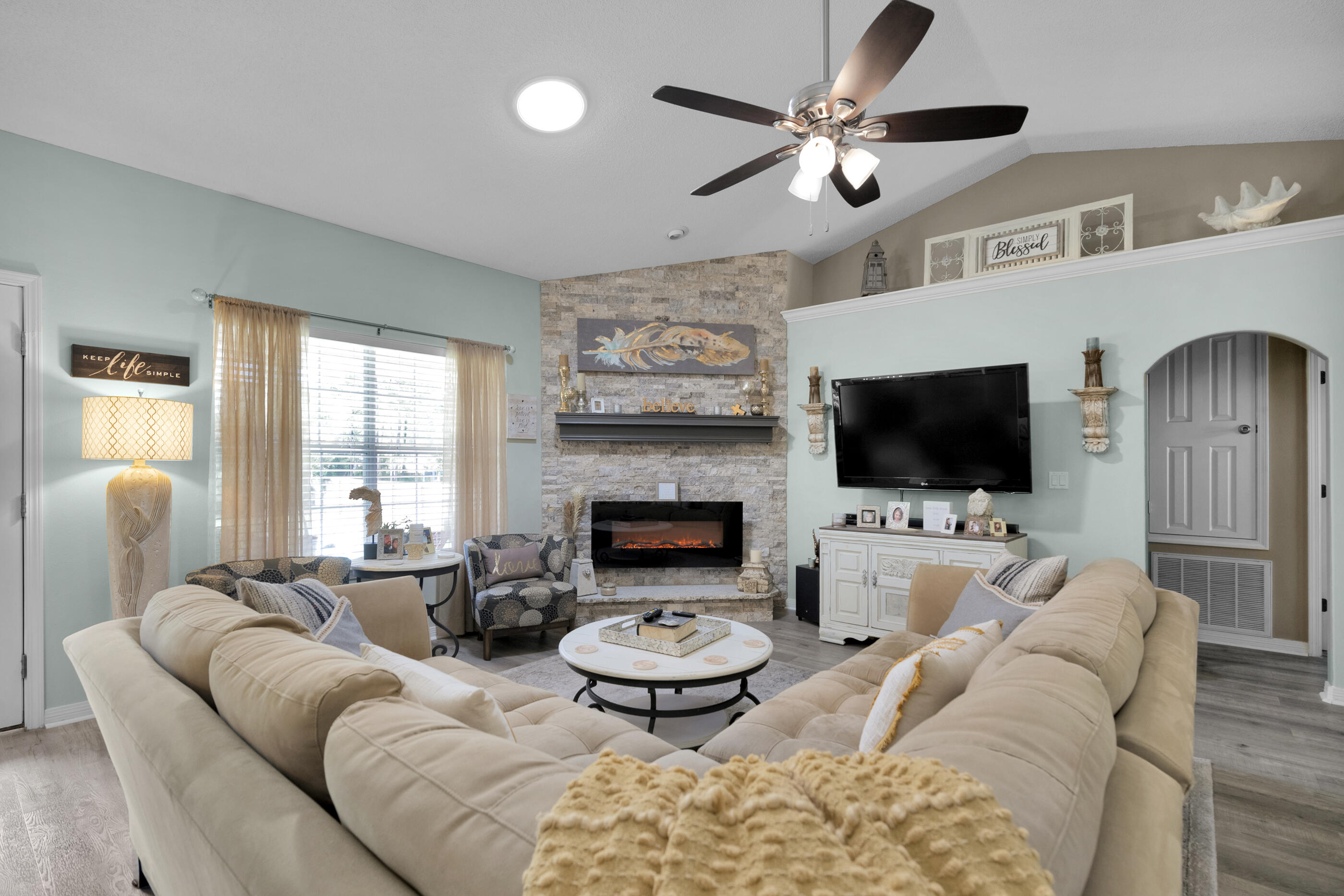 HOLLEY BY THE SEA - Residential