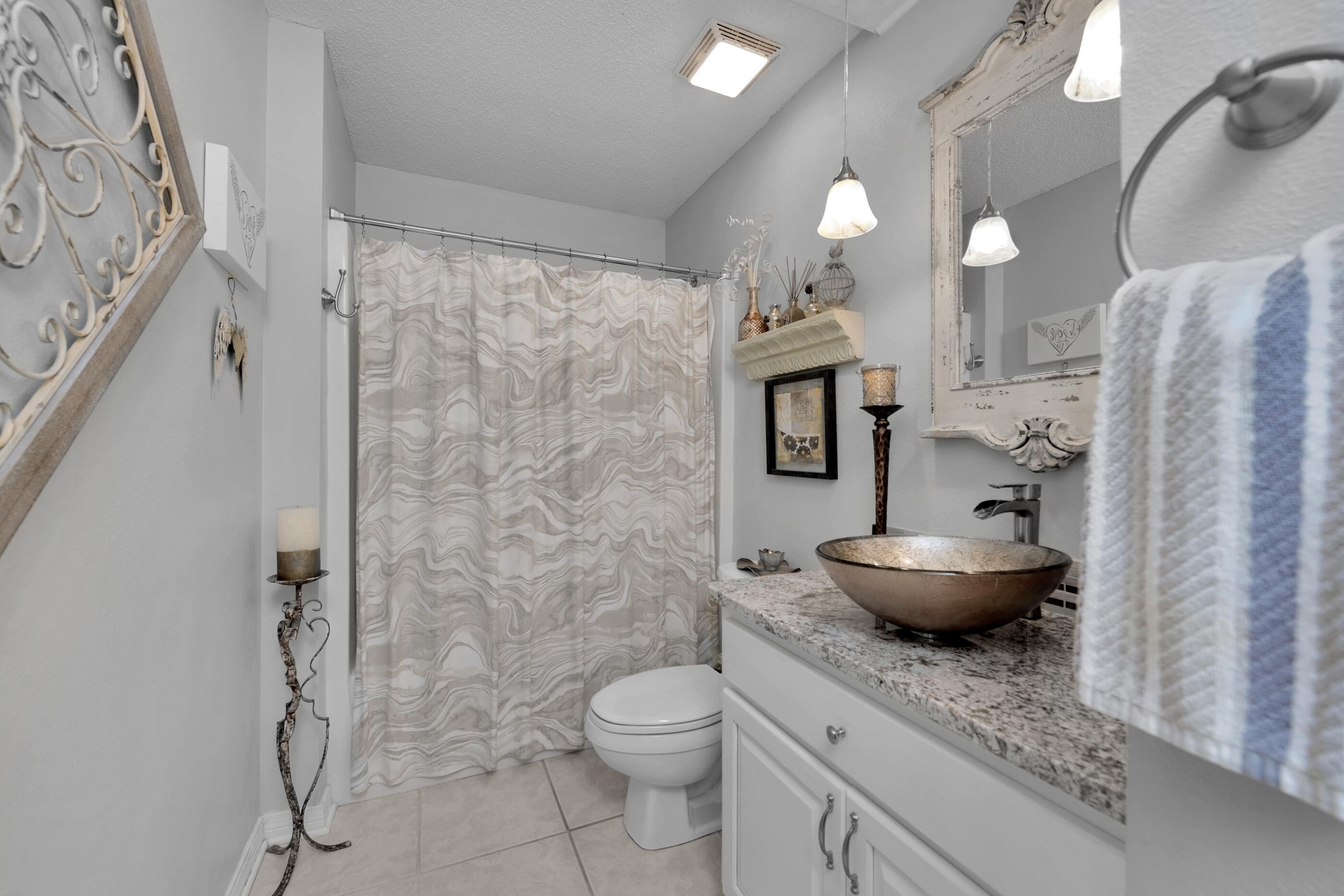 HOLLEY BY THE SEA - Residential