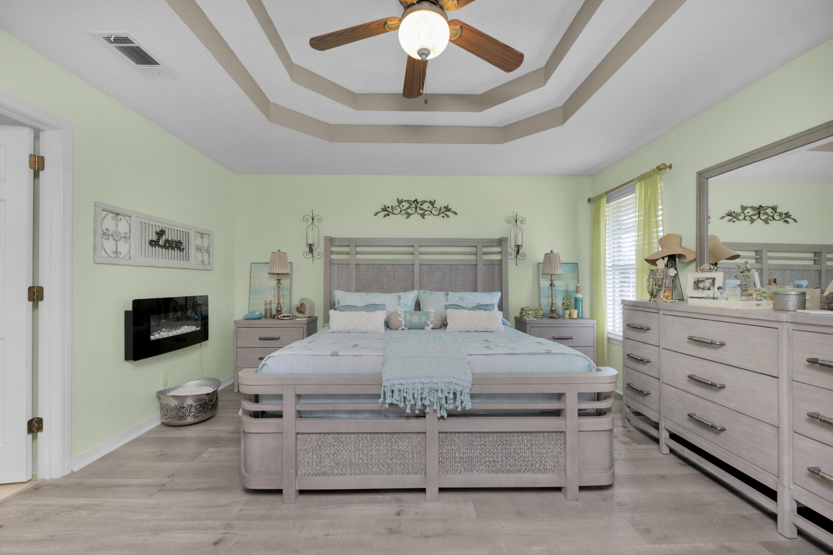 HOLLEY BY THE SEA - Residential