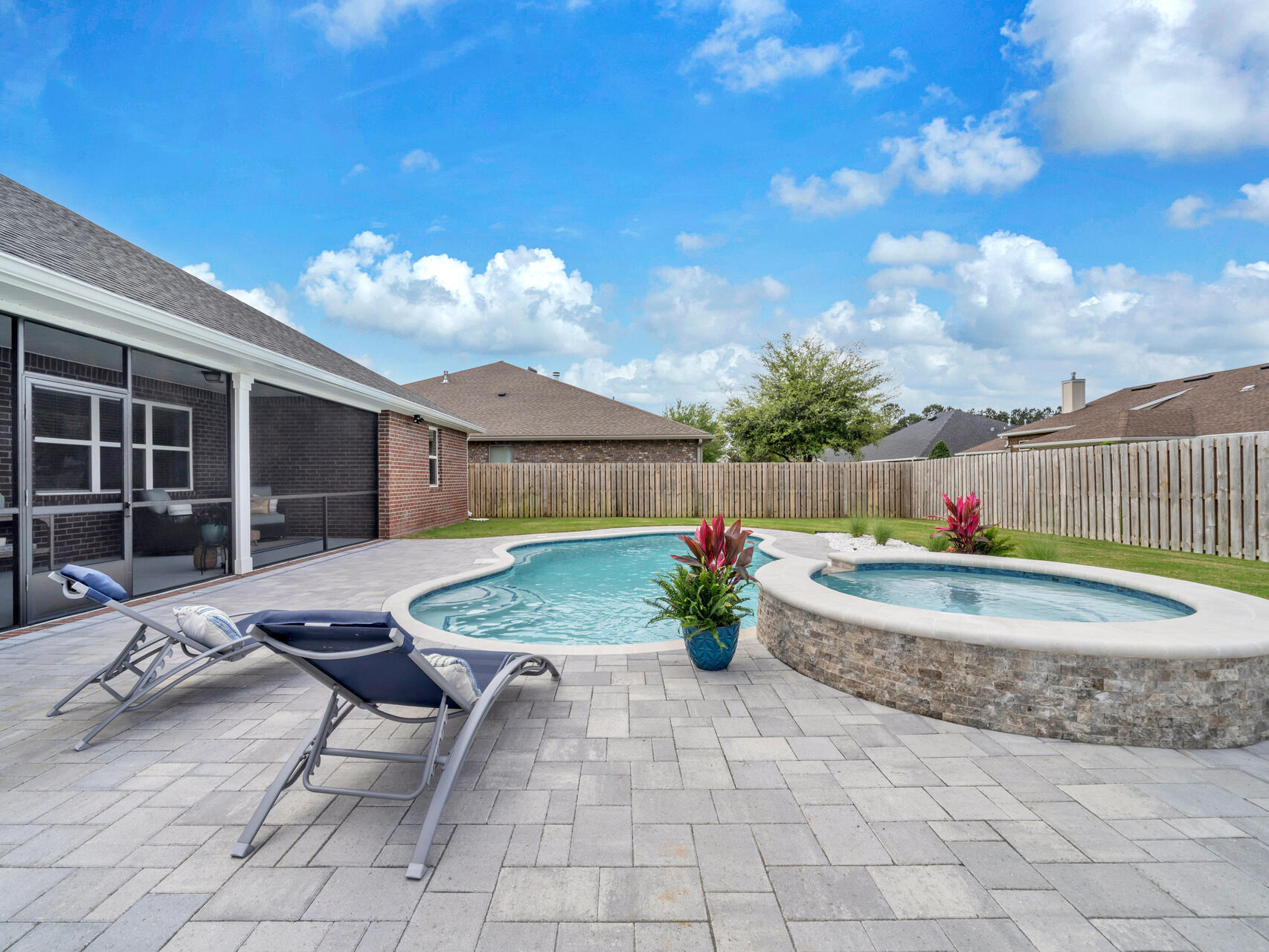 HAMMOCK BAY - Residential