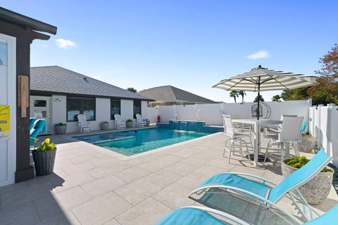 Photo of 237 Sandy Cay Drive, Miramar Beach, FL 32550 (MLS # 992150)