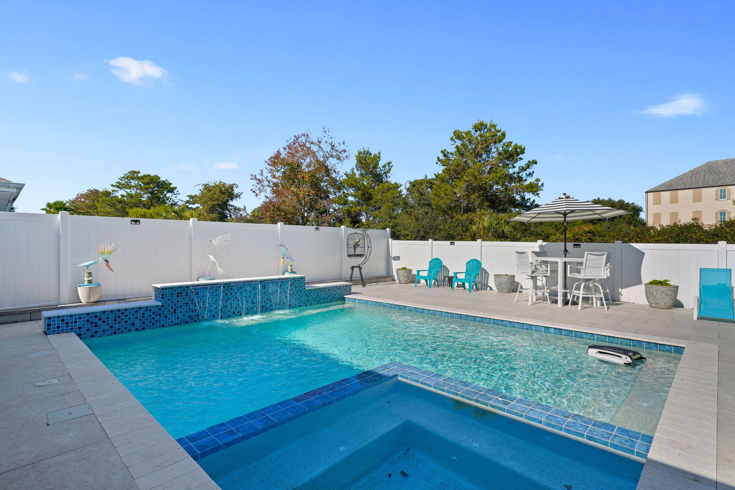 PARADISE RETREAT - Residential