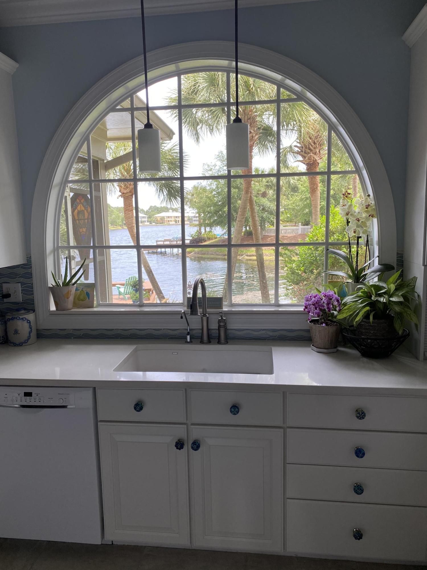 CRYSTAL LAKE - Residential