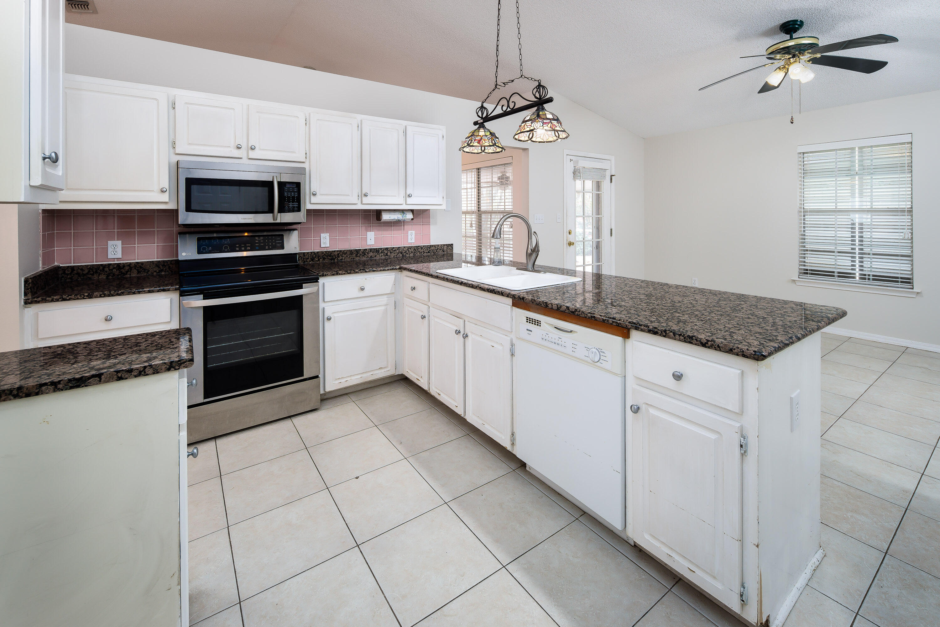 SPANISH TRACE ESTATES - Residential