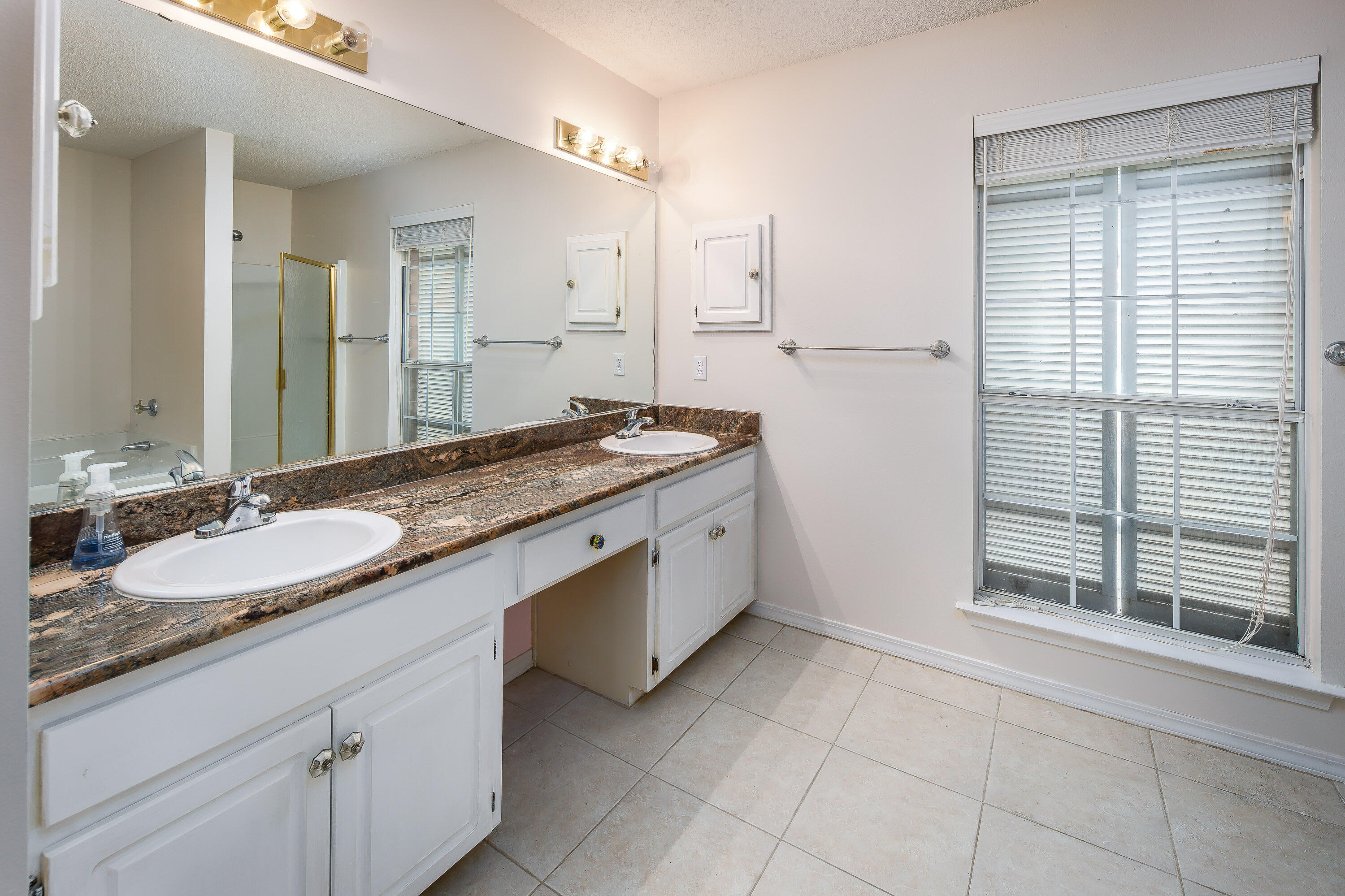 SPANISH TRACE ESTATES - Residential