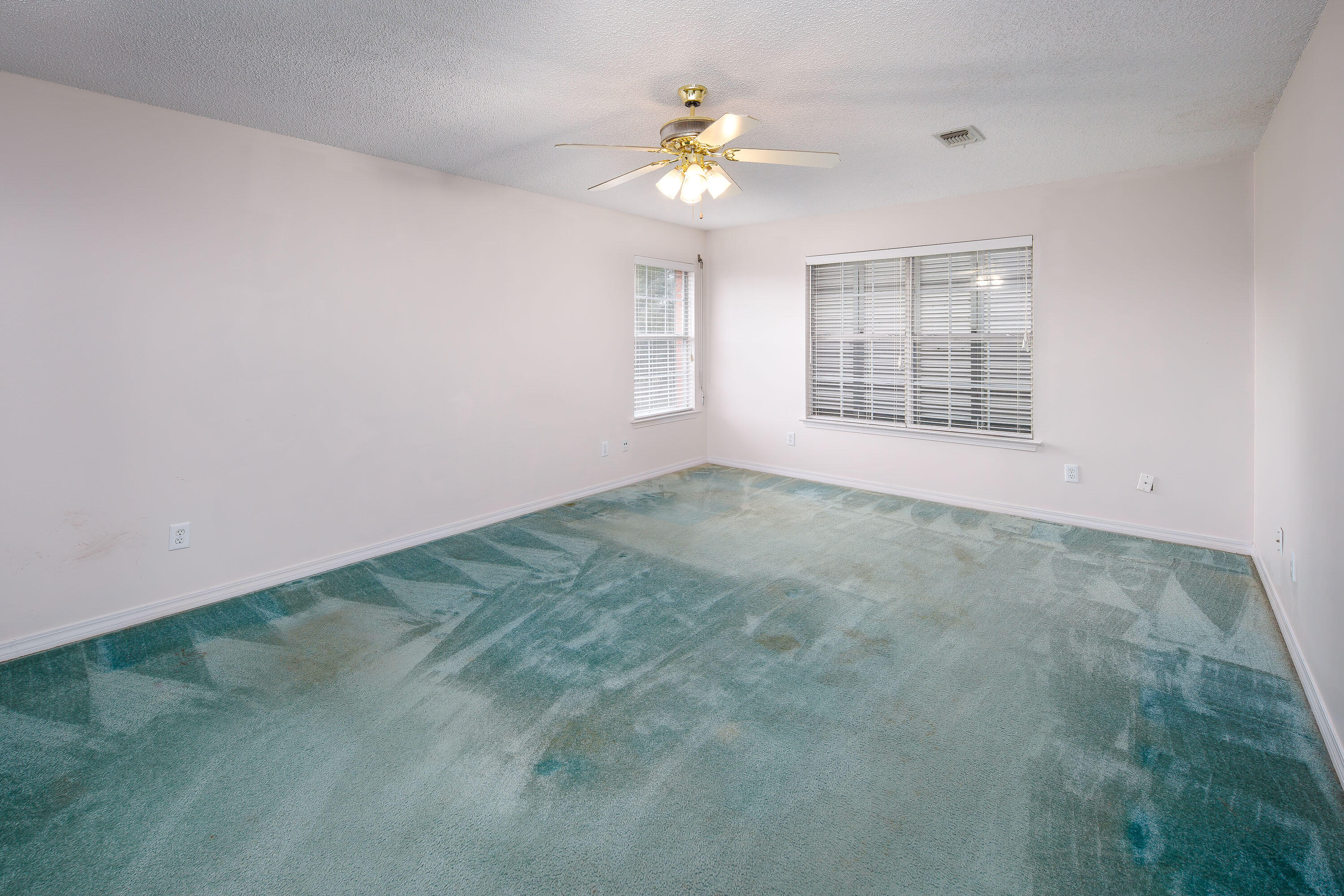 SPANISH TRACE ESTATES - Residential