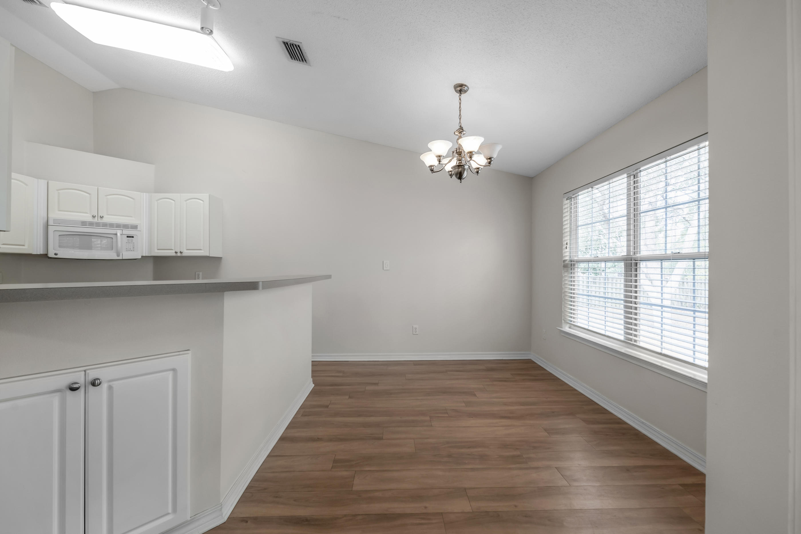 ROBLEDAL ESTATES UNIT 5 - Residential