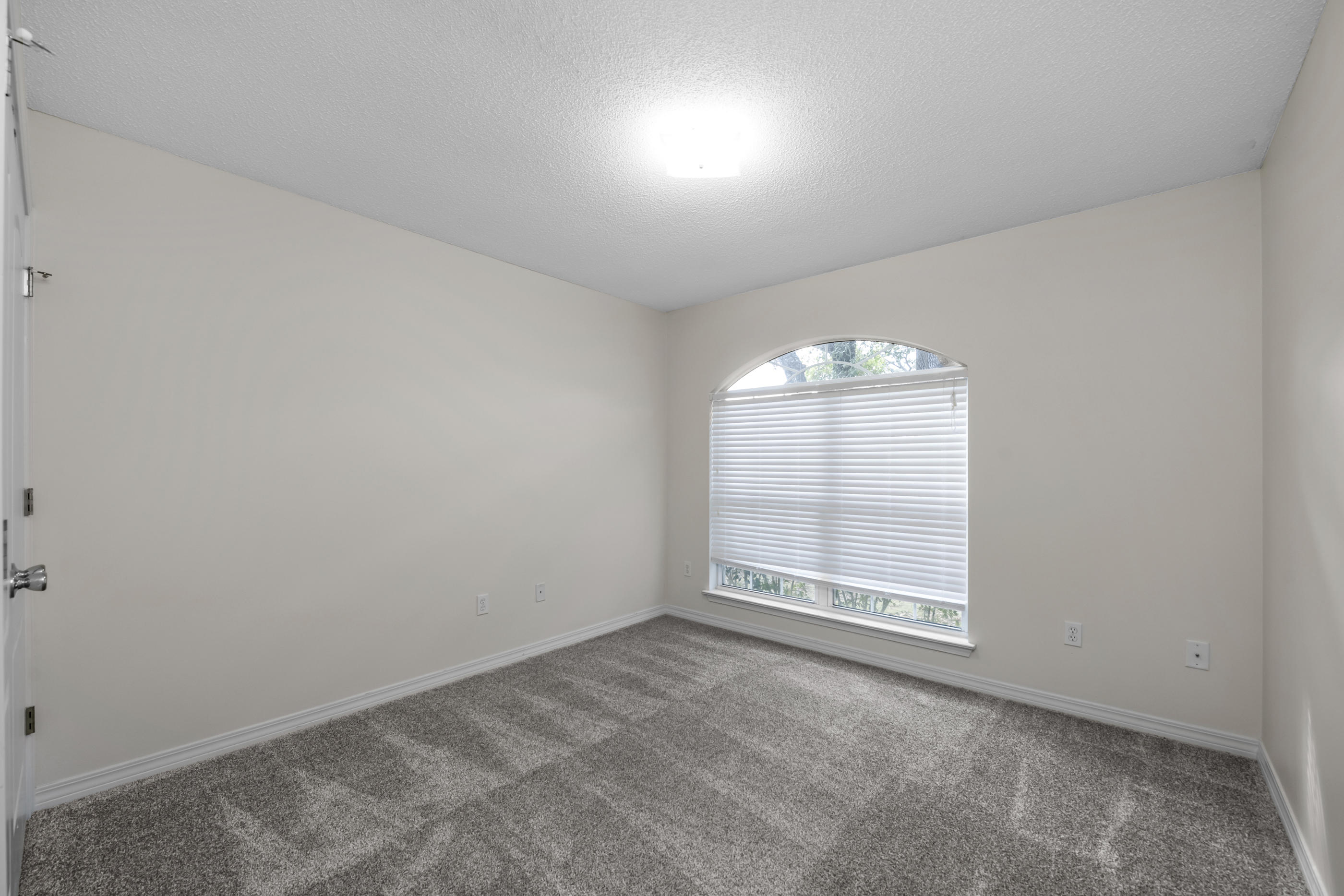 ROBLEDAL ESTATES UNIT 5 - Residential