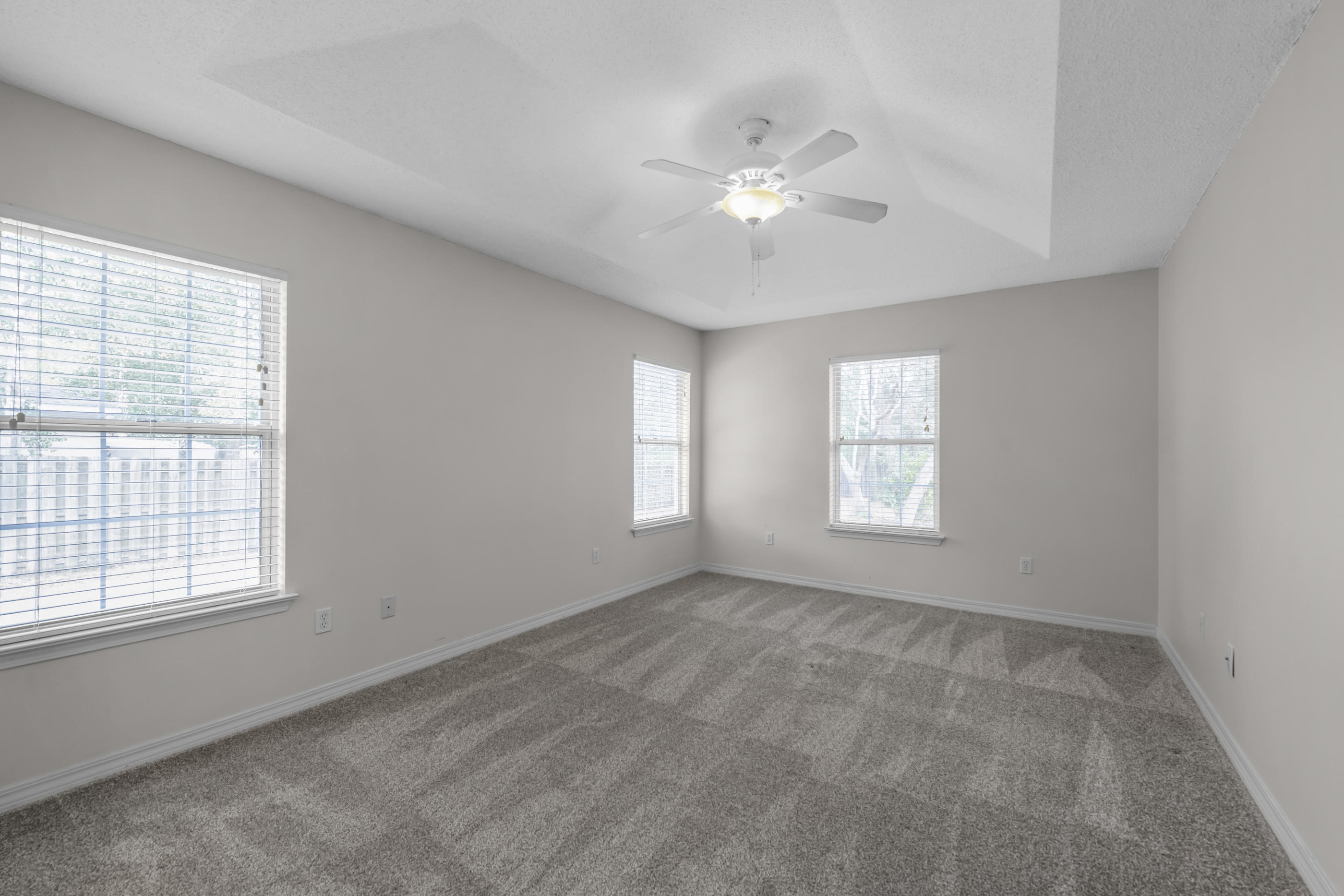 ROBLEDAL ESTATES UNIT 5 - Residential