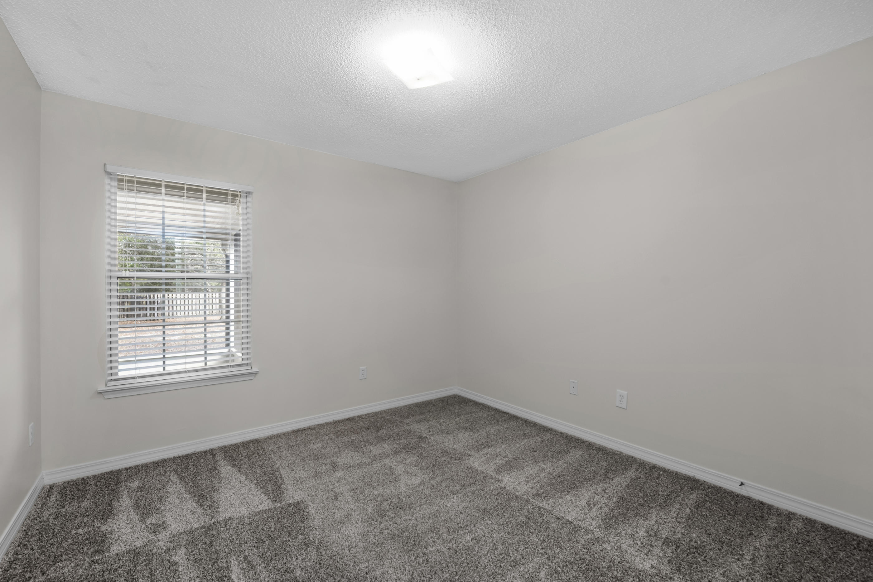 ROBLEDAL ESTATES UNIT 5 - Residential