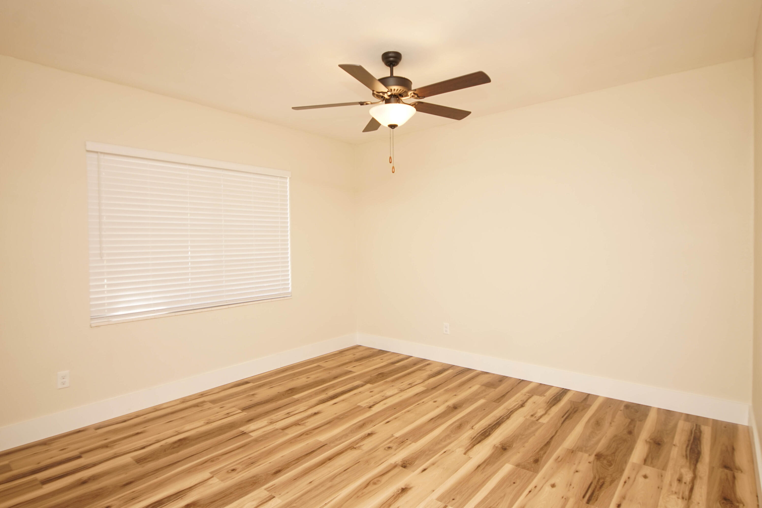 GARNIERS BEACH 7TH - Residential