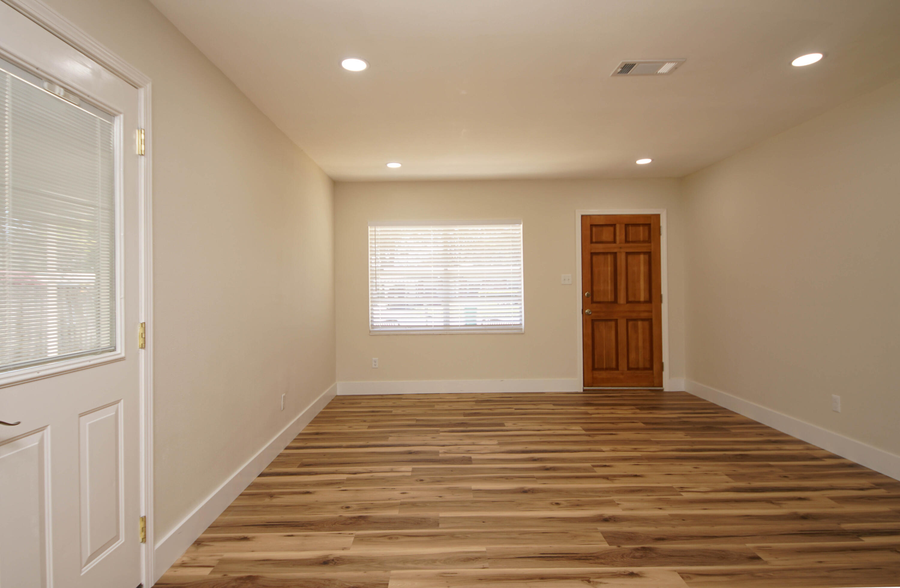 GARNIERS BEACH 7TH - Residential