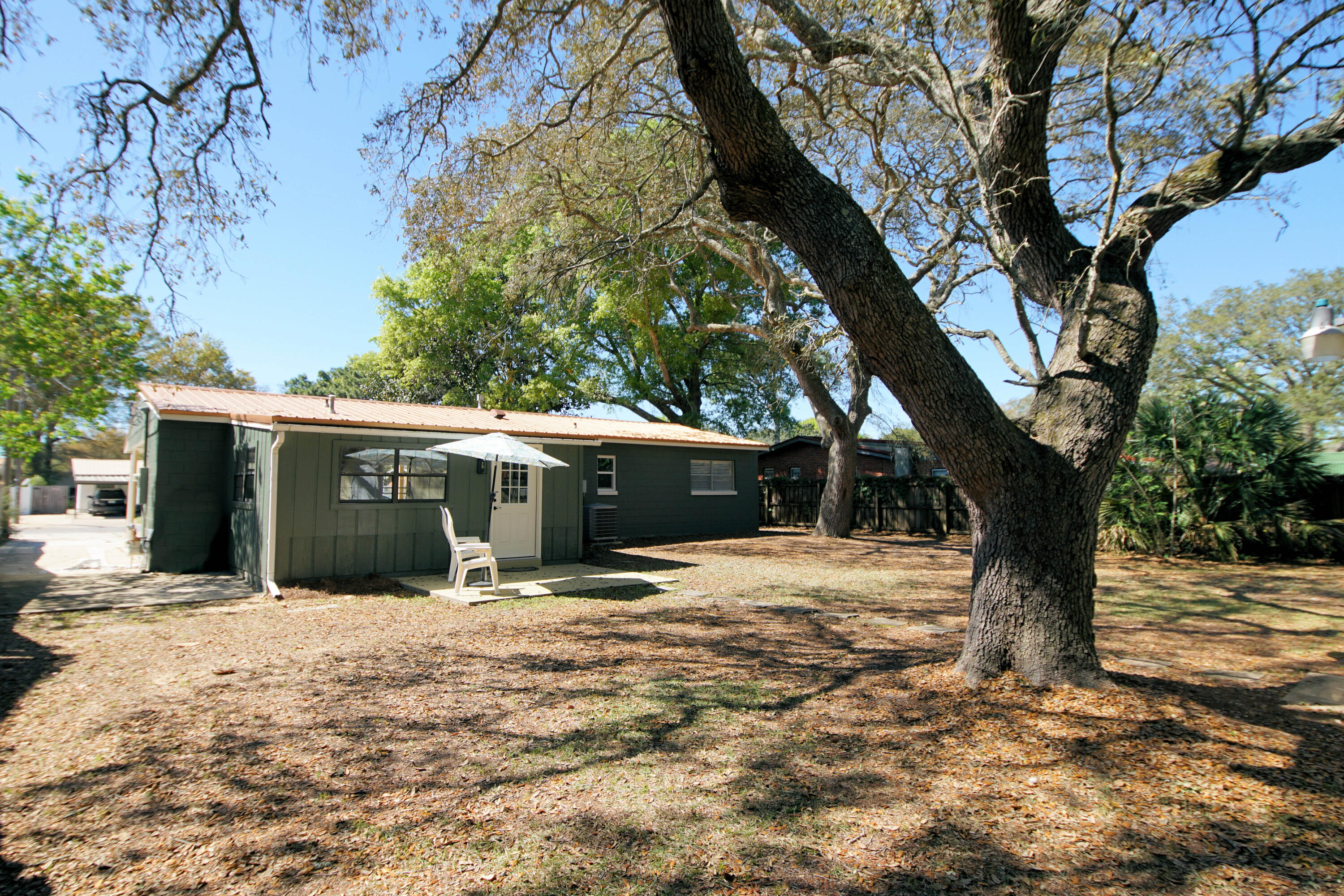 GARNIERS BEACH 7TH - Residential