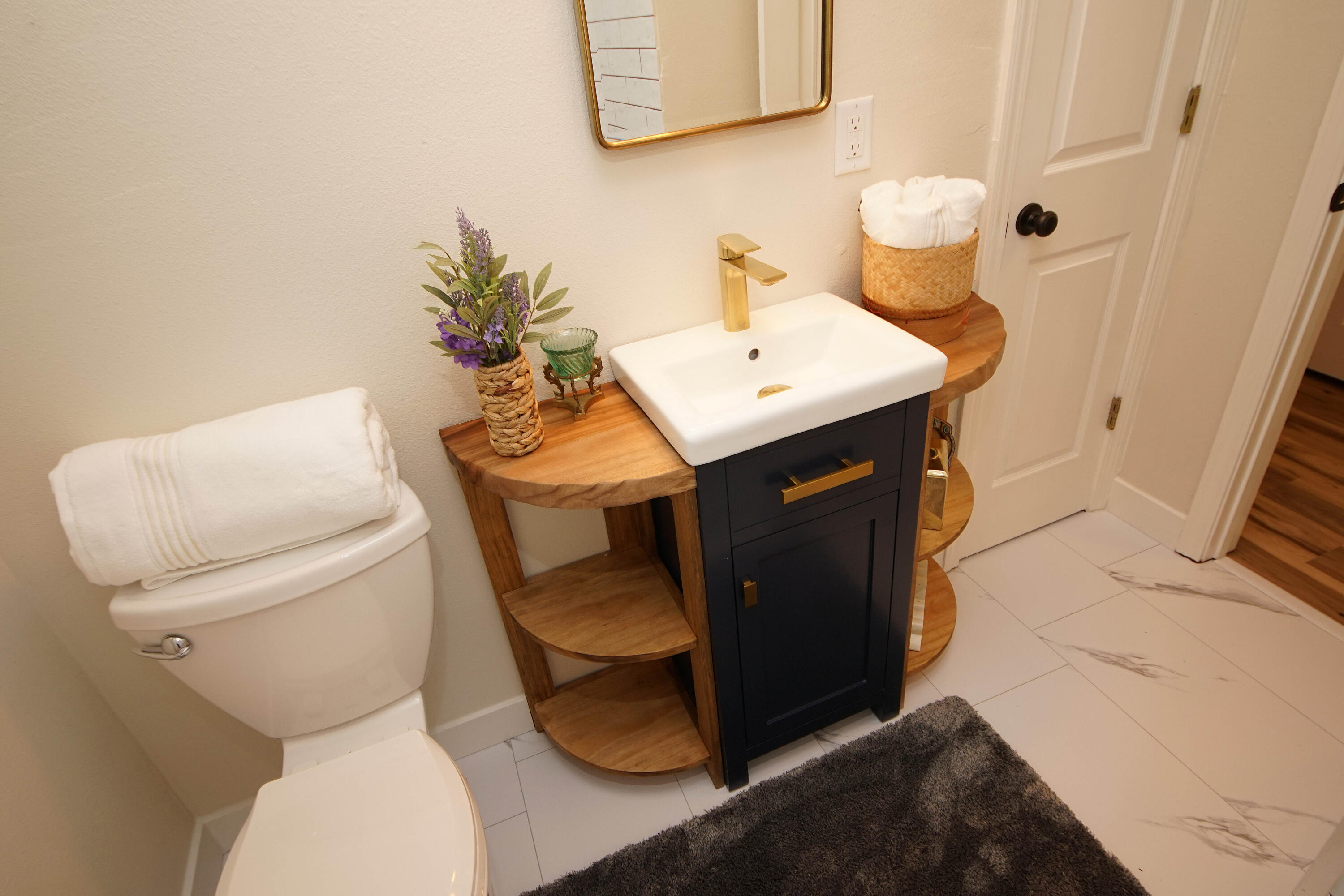 GARNIERS BEACH 7TH - Residential