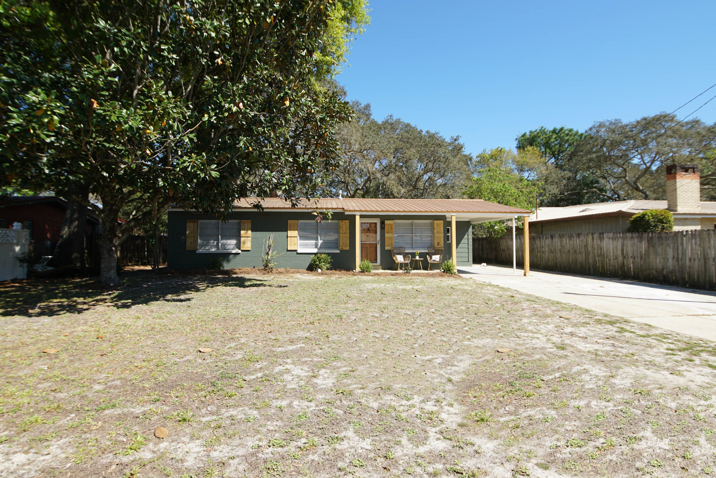 GARNIERS BEACH 7TH - Residential