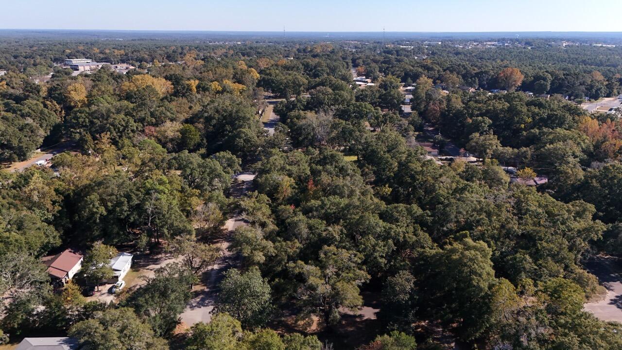 CRESTVIEW - Land