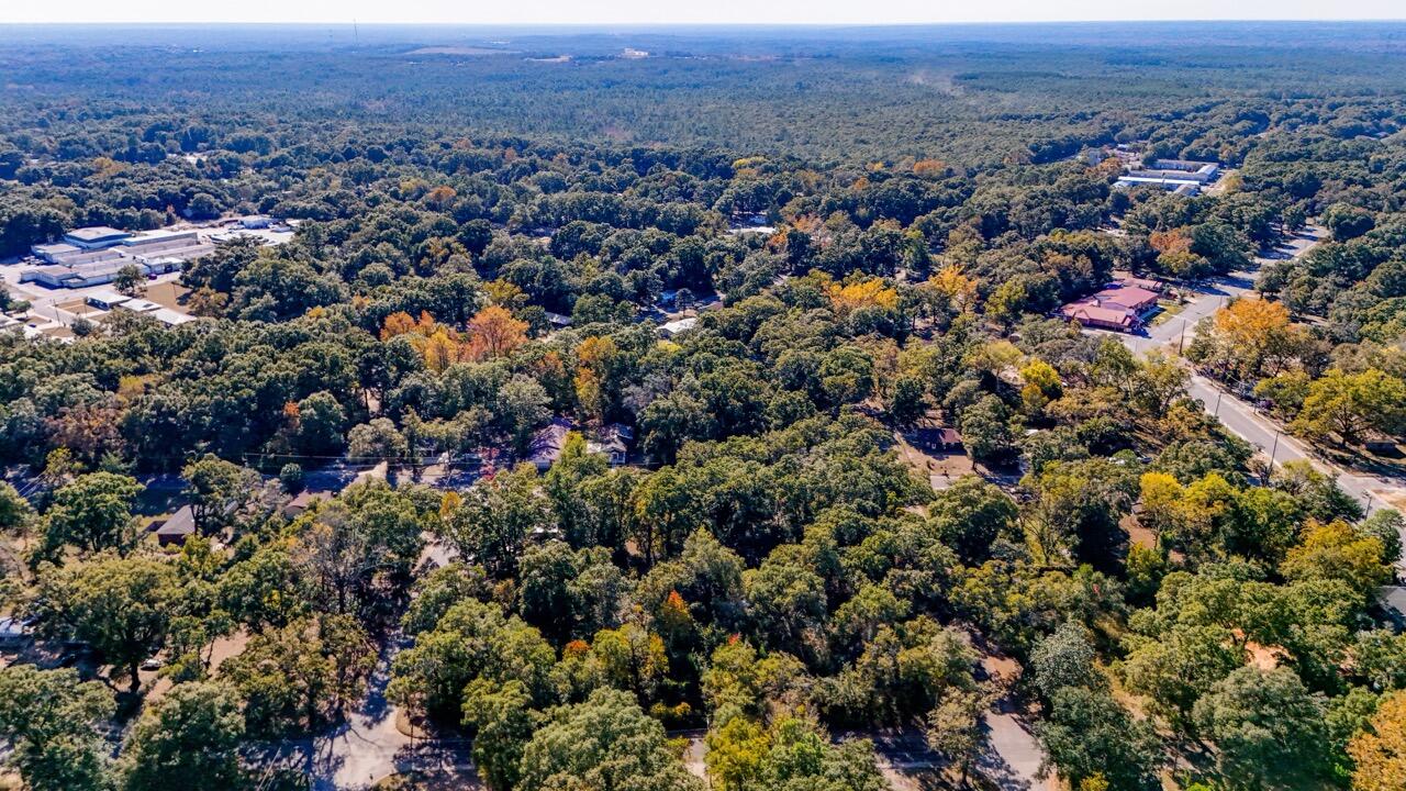 CRESTVIEW - Land