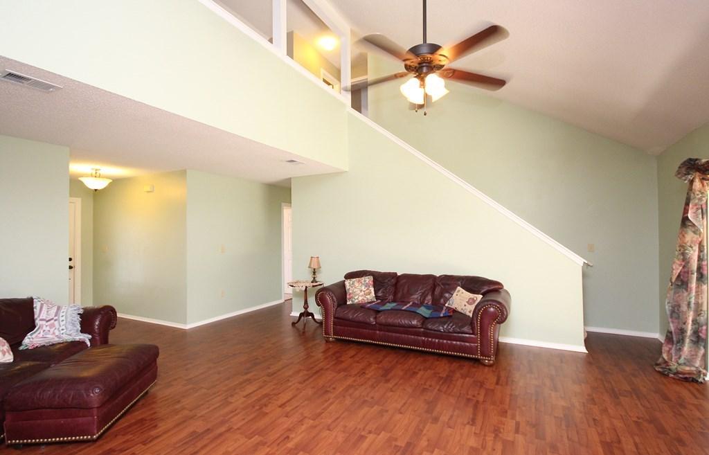 PARKWOOD SQUARE PH 2 - Residential