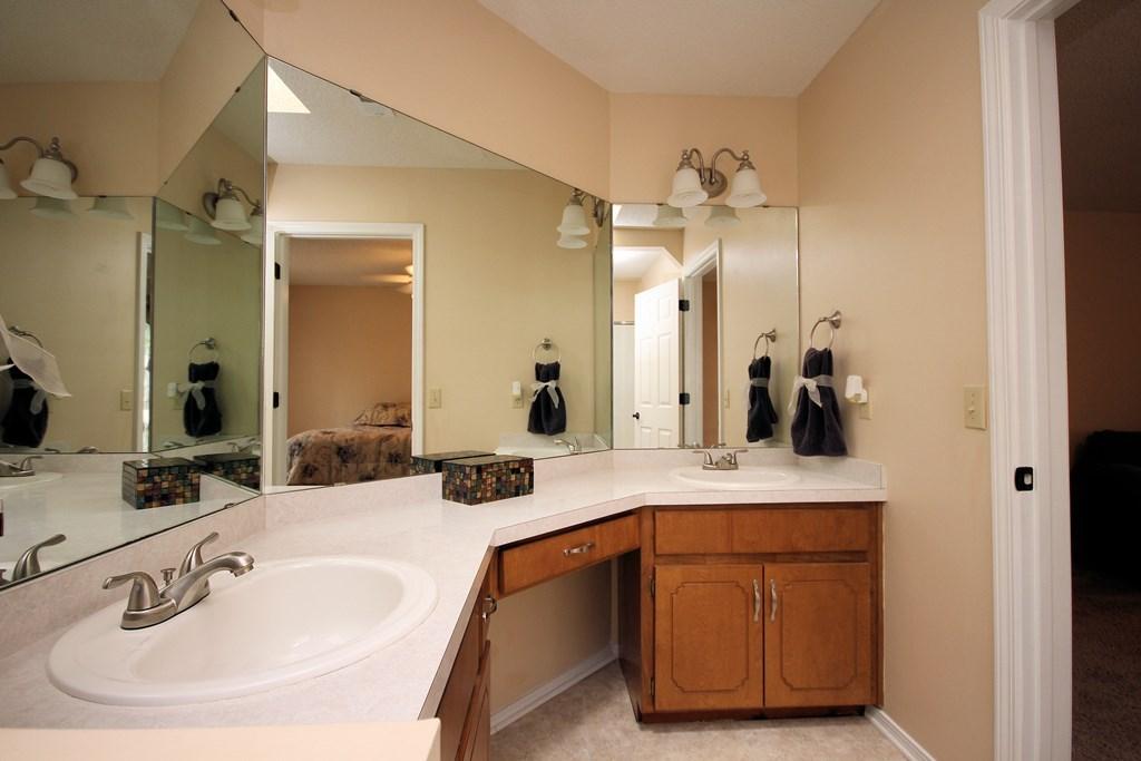 PARKWOOD SQUARE PH 2 - Residential