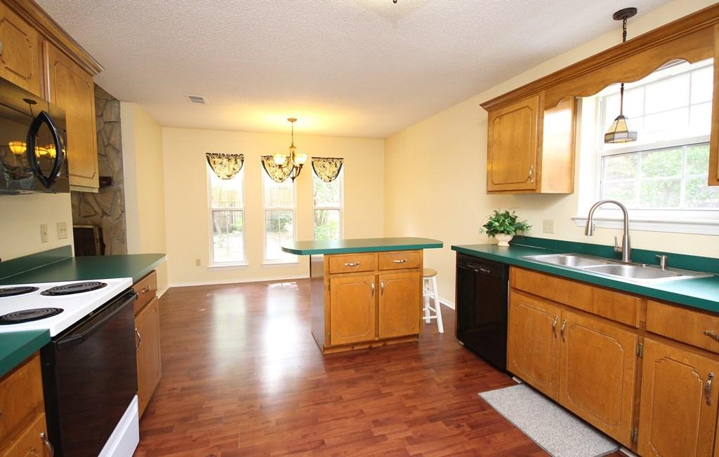 PARKWOOD SQUARE PH 2 - Residential