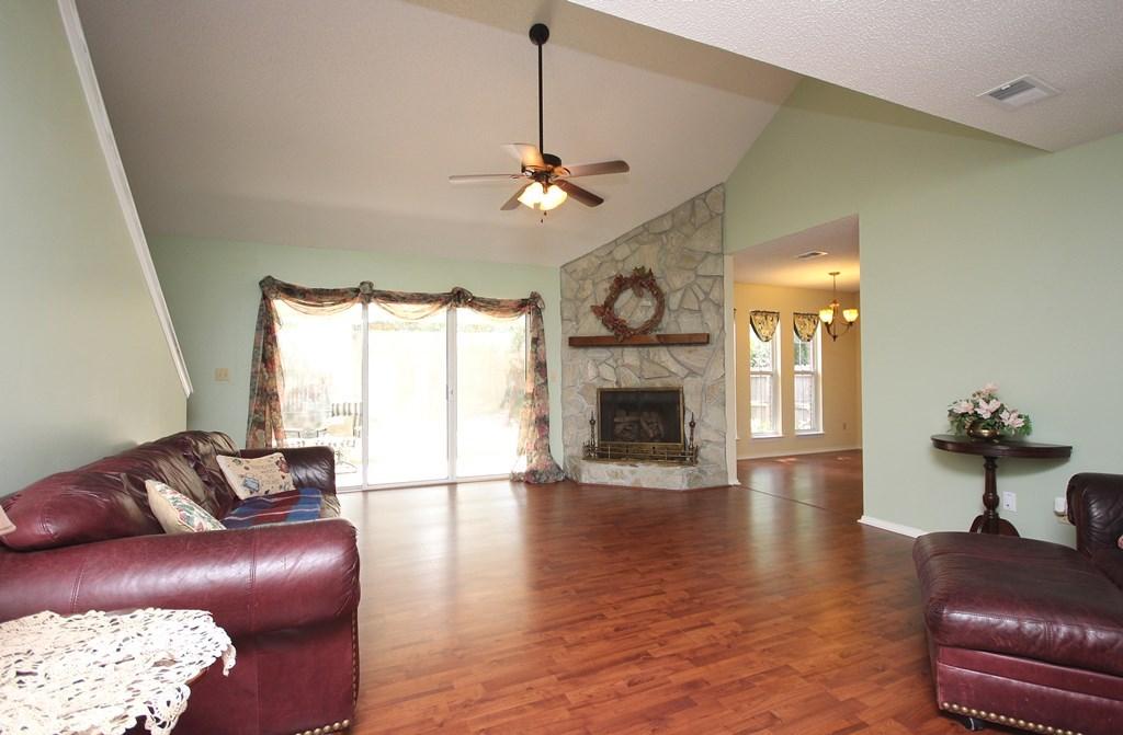 PARKWOOD SQUARE PH 2 - Residential