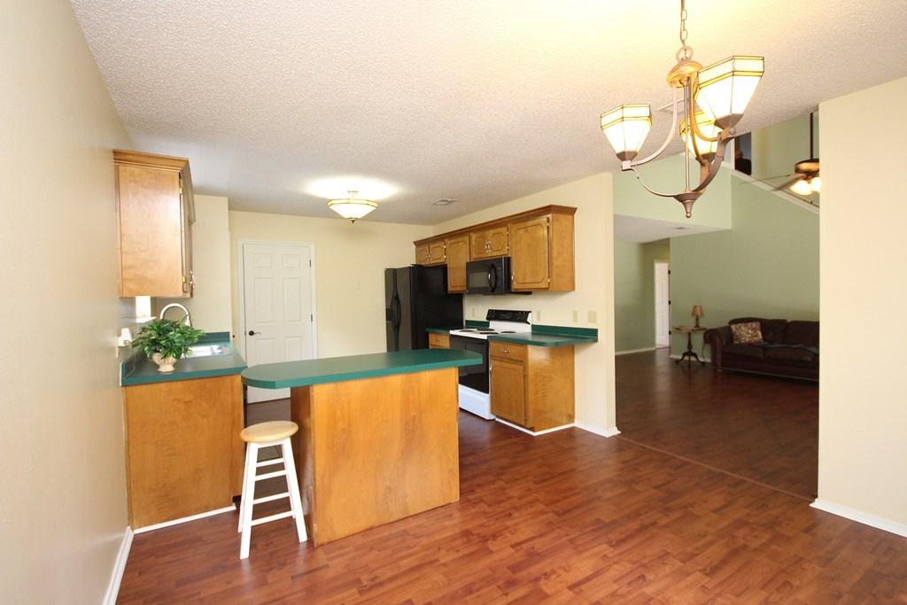 PARKWOOD SQUARE PH 2 - Residential