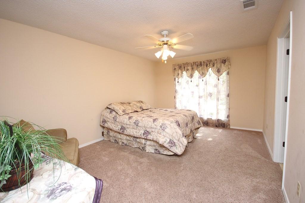 PARKWOOD SQUARE PH 2 - Residential