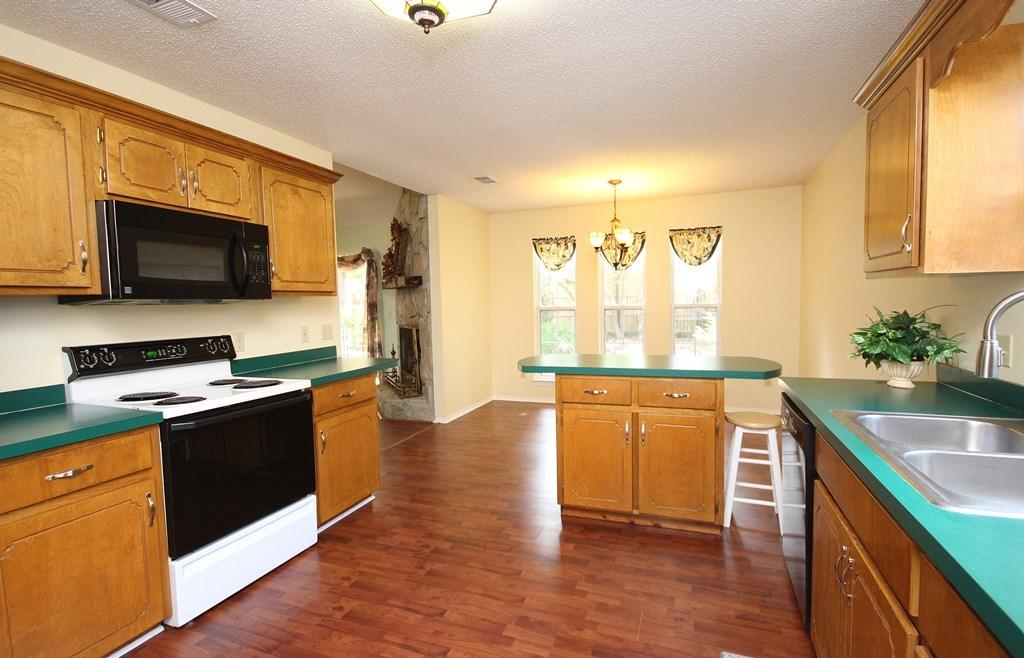 PARKWOOD SQUARE PH 2 - Residential