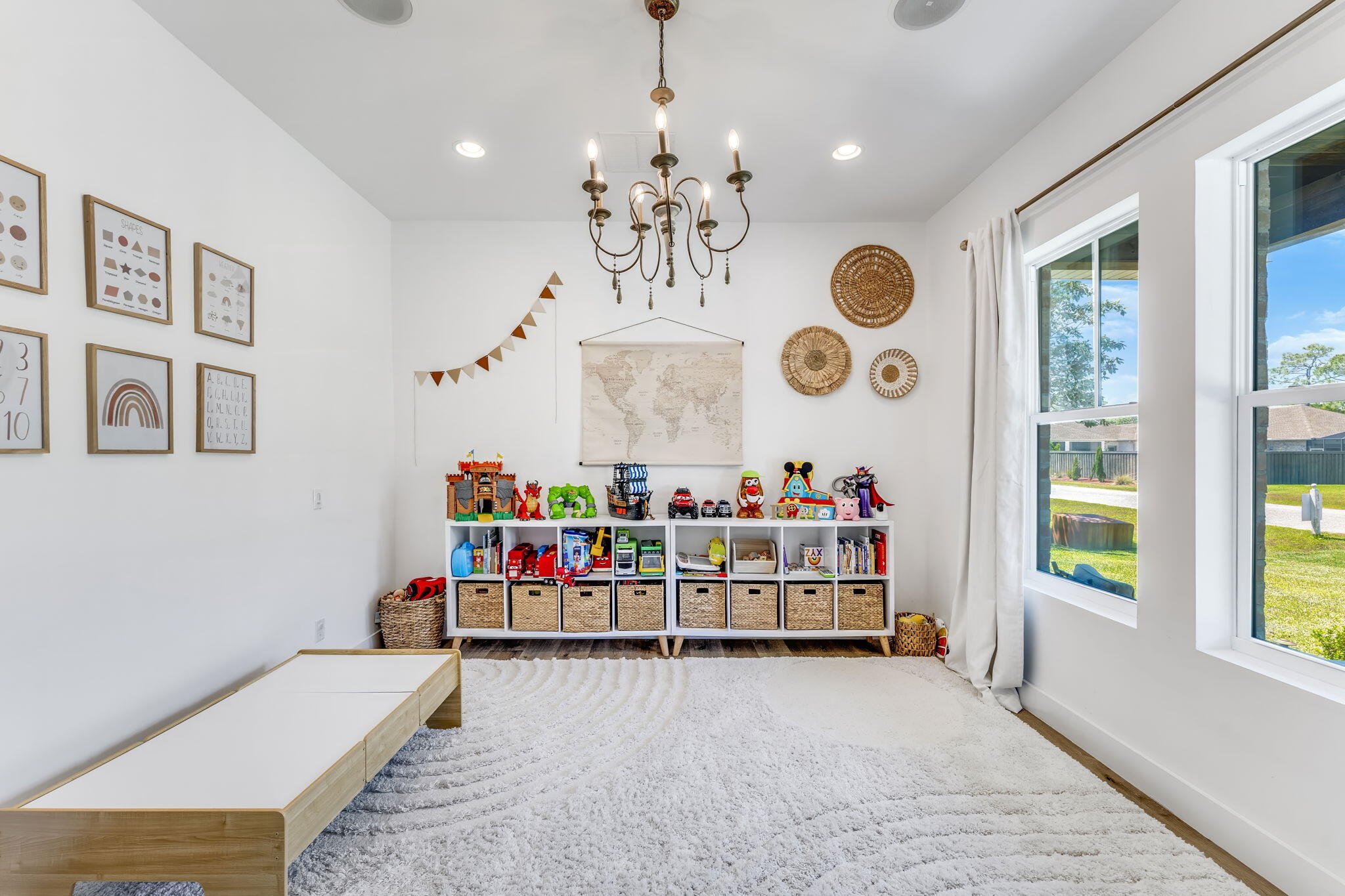 PELICAN BAY - Residential