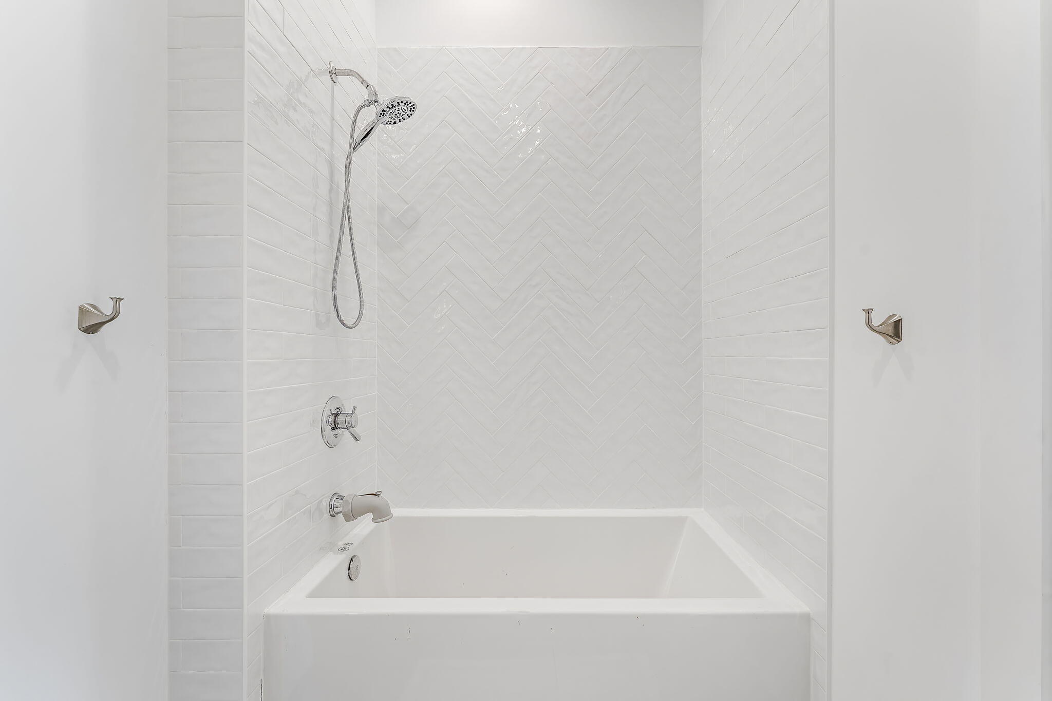 PELICAN BAY - Residential