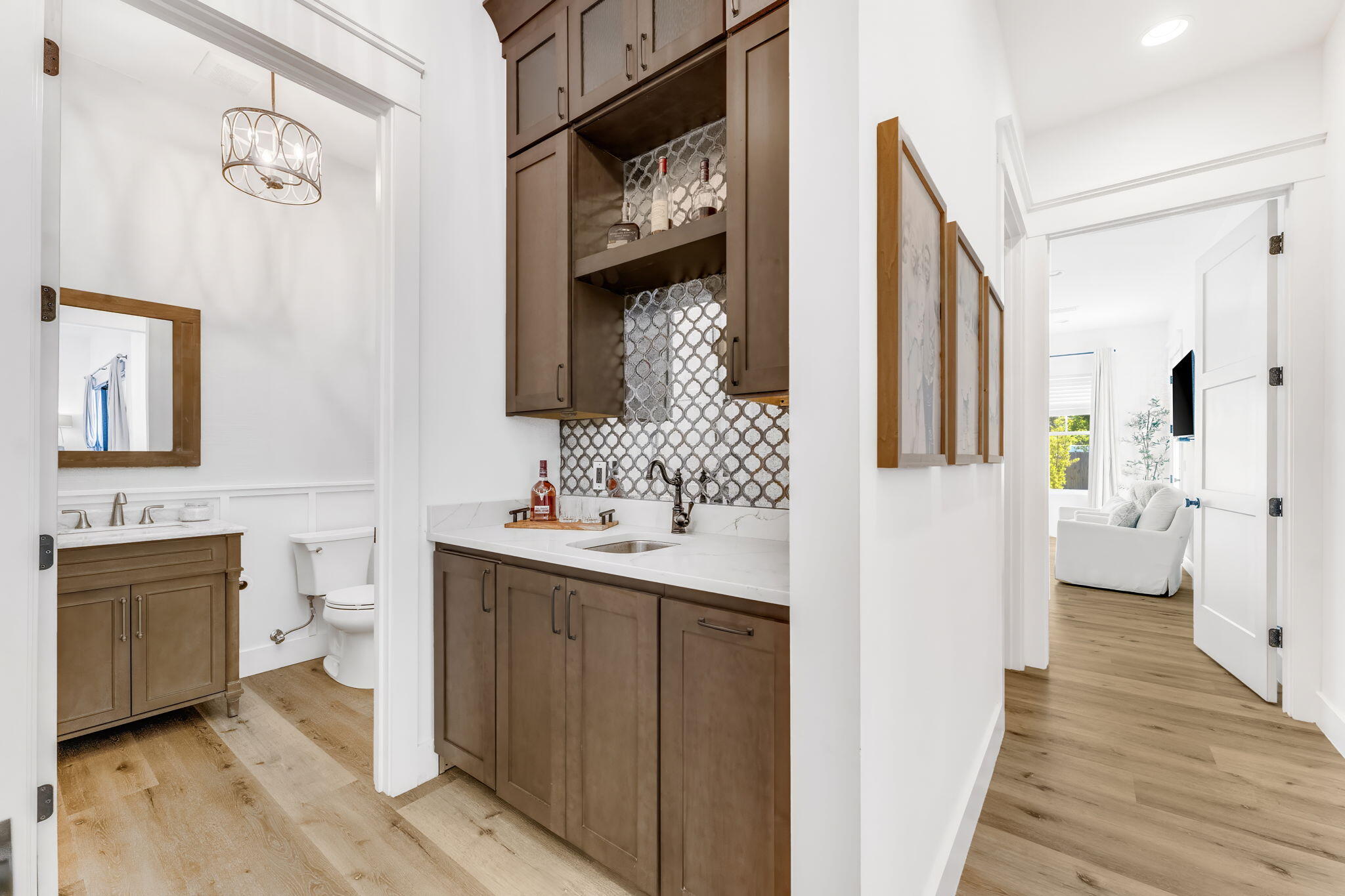 PELICAN BAY - Residential