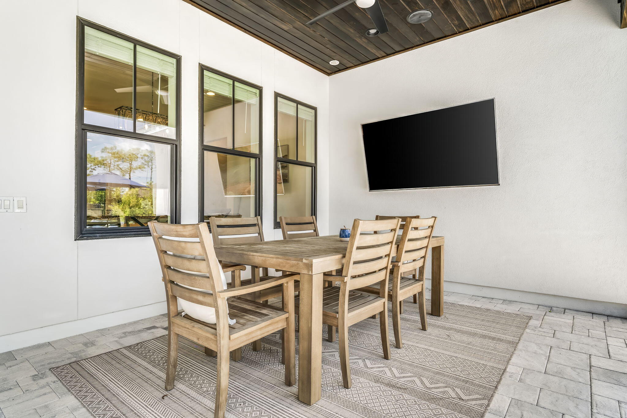 PELICAN BAY - Residential