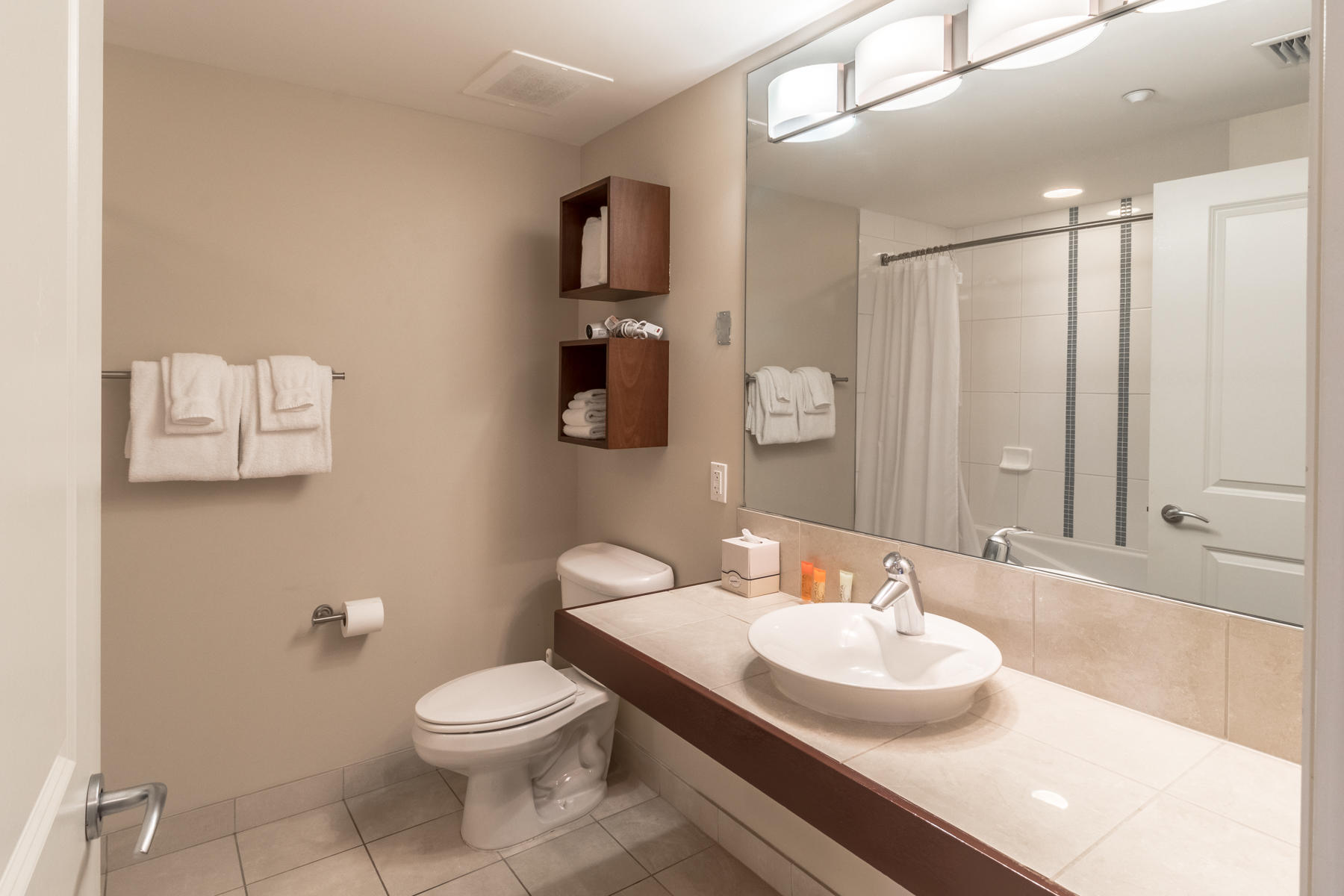 BAHIA CONDO - Residential