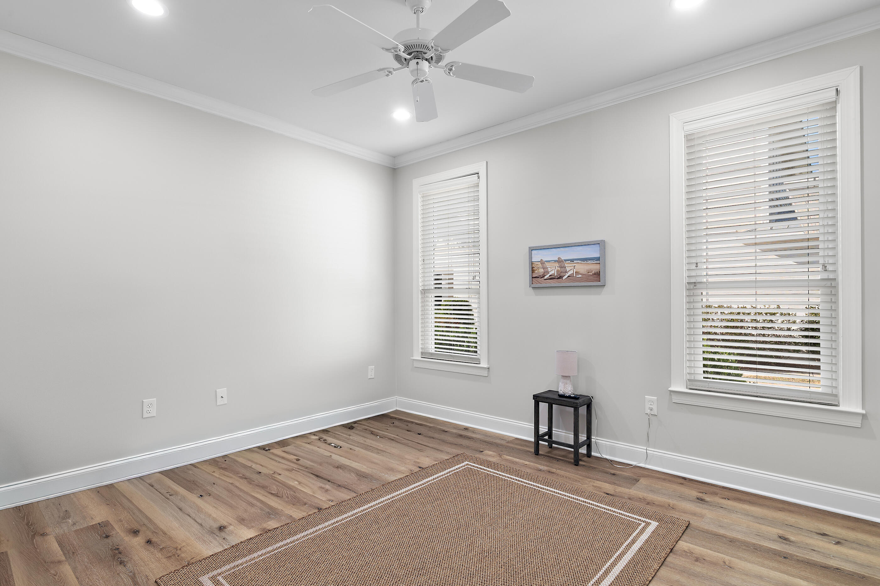 CRYSTAL LAKE - Residential