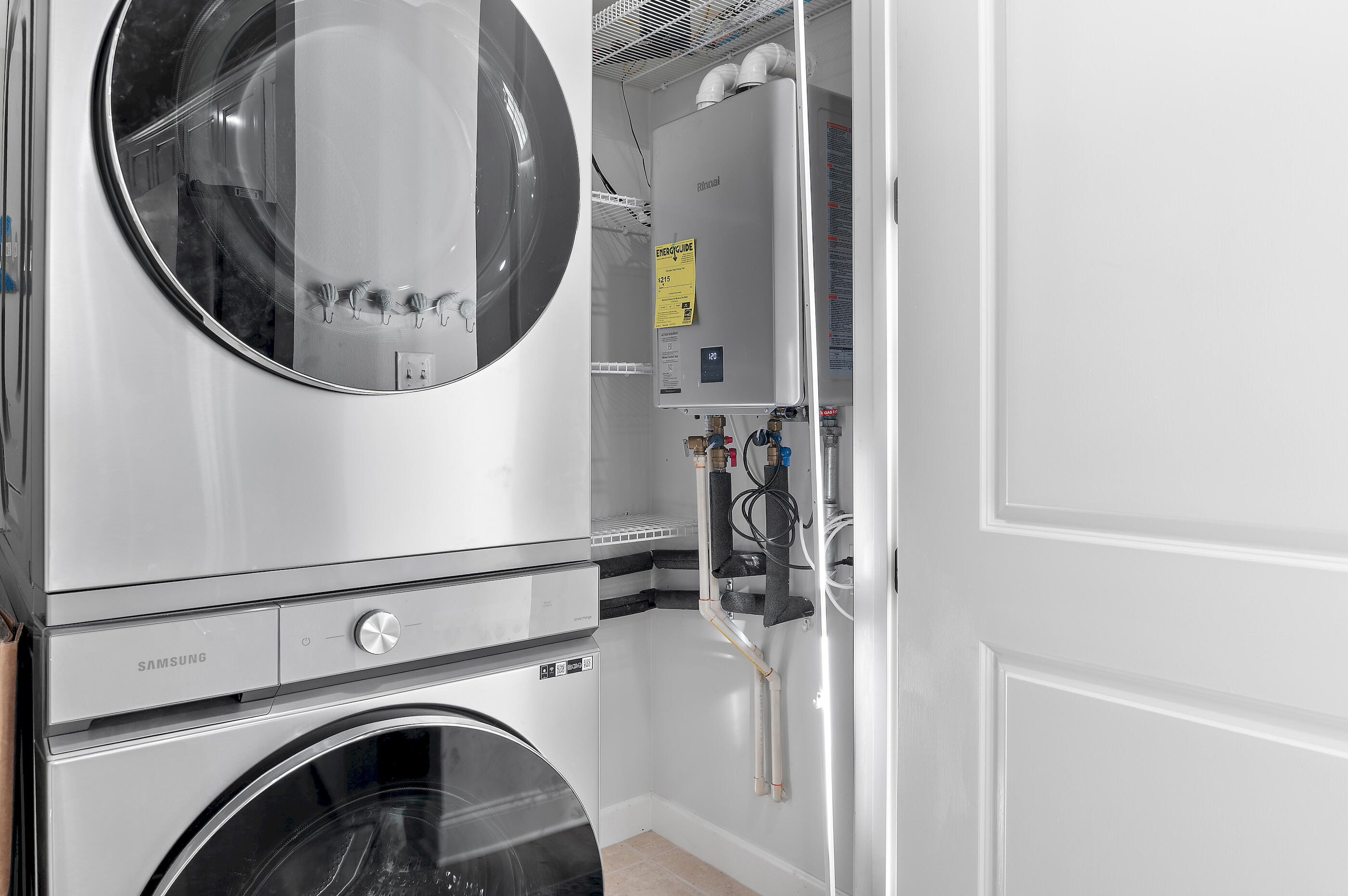 CRYSTAL LAKE - Residential