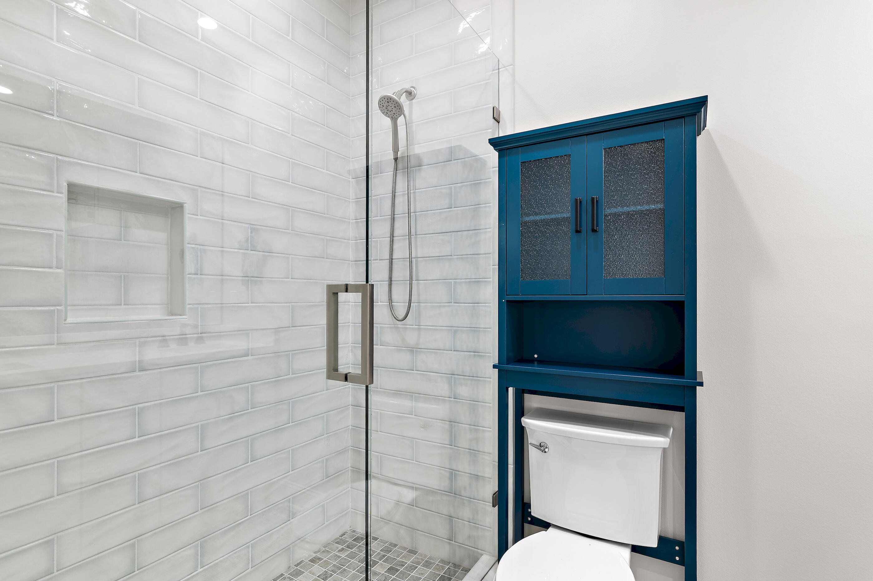 CRYSTAL LAKE - Residential