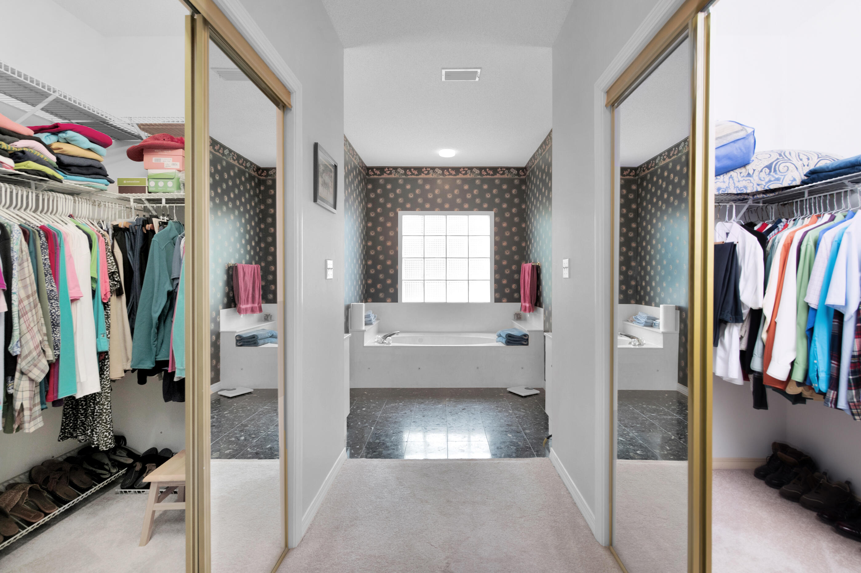 RIVIERA BEACH - Residential