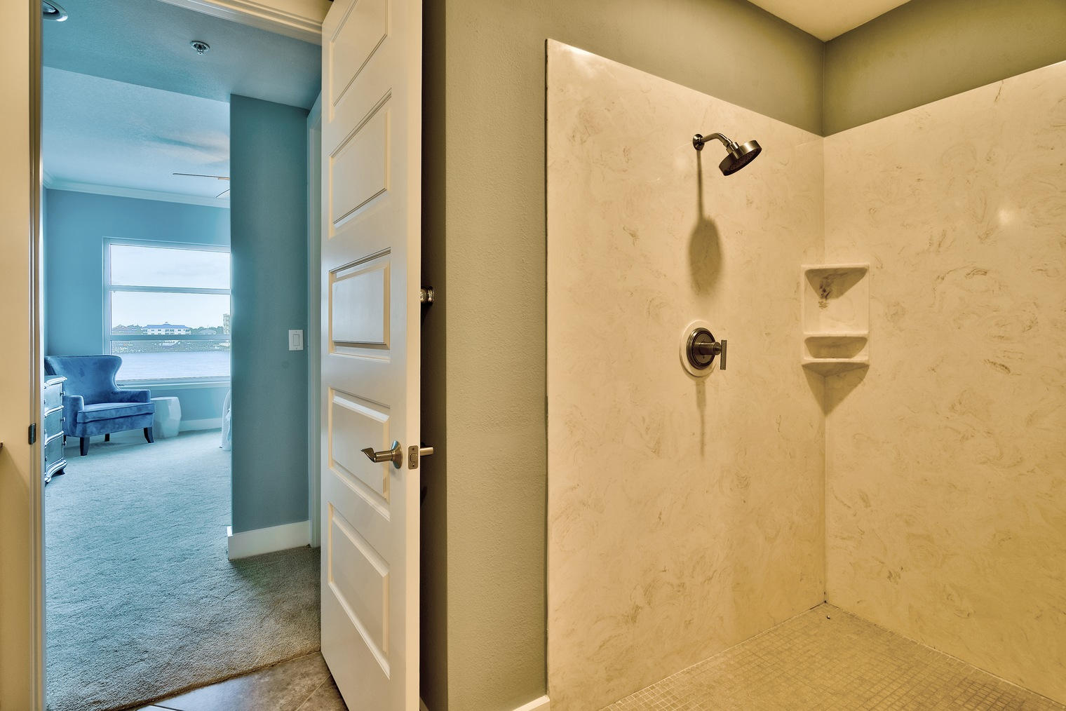 HARBOR LIGHTS - Residential